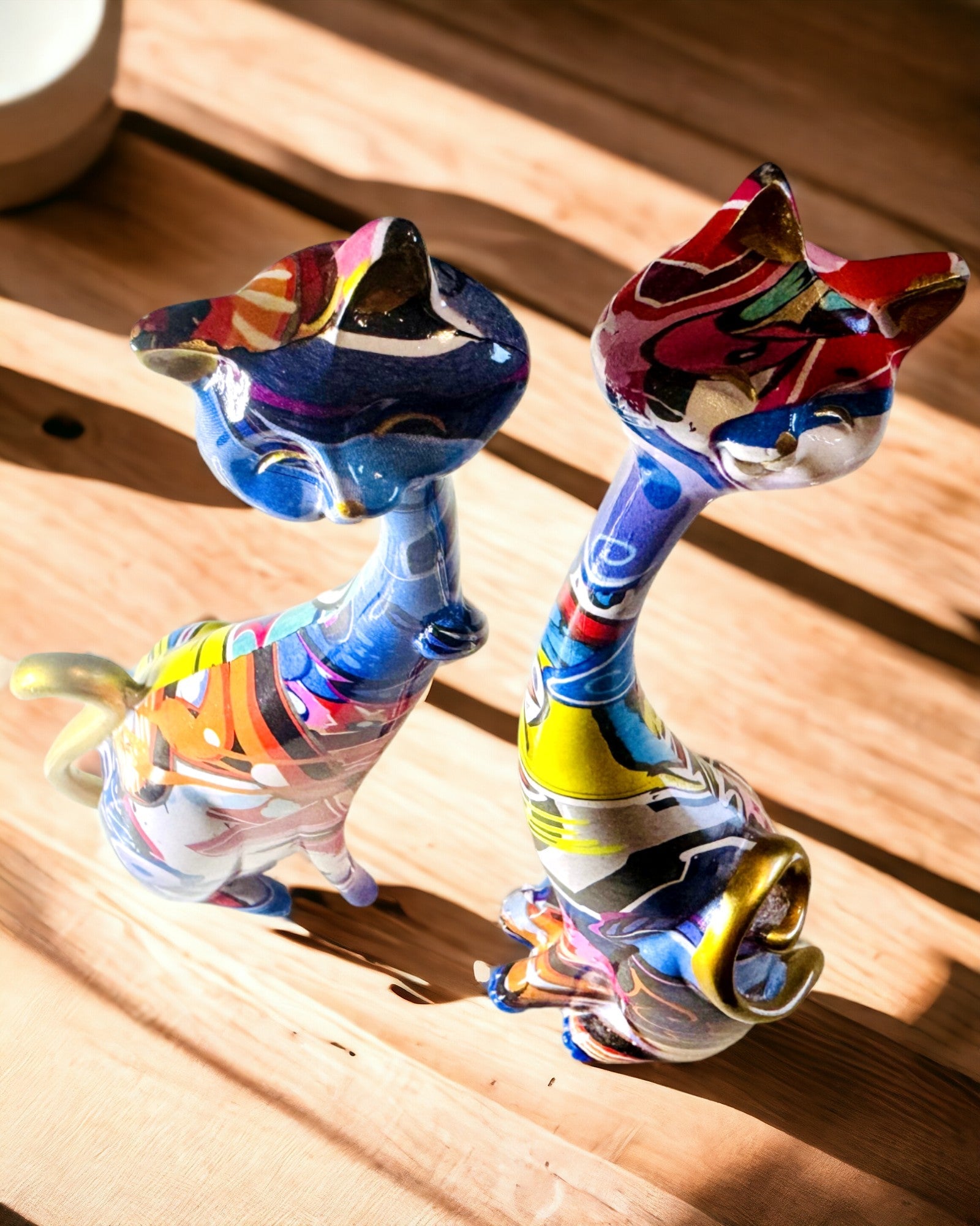 Abstrakte kattefigurer "ArtCats", håndmalt, harpiks – 25 cm, 2 stk.