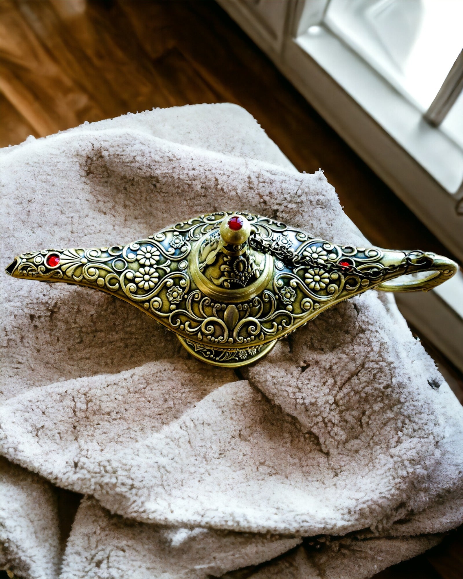 Magisk Aladdins Lampe med Gravering - Variant Skåret Gull