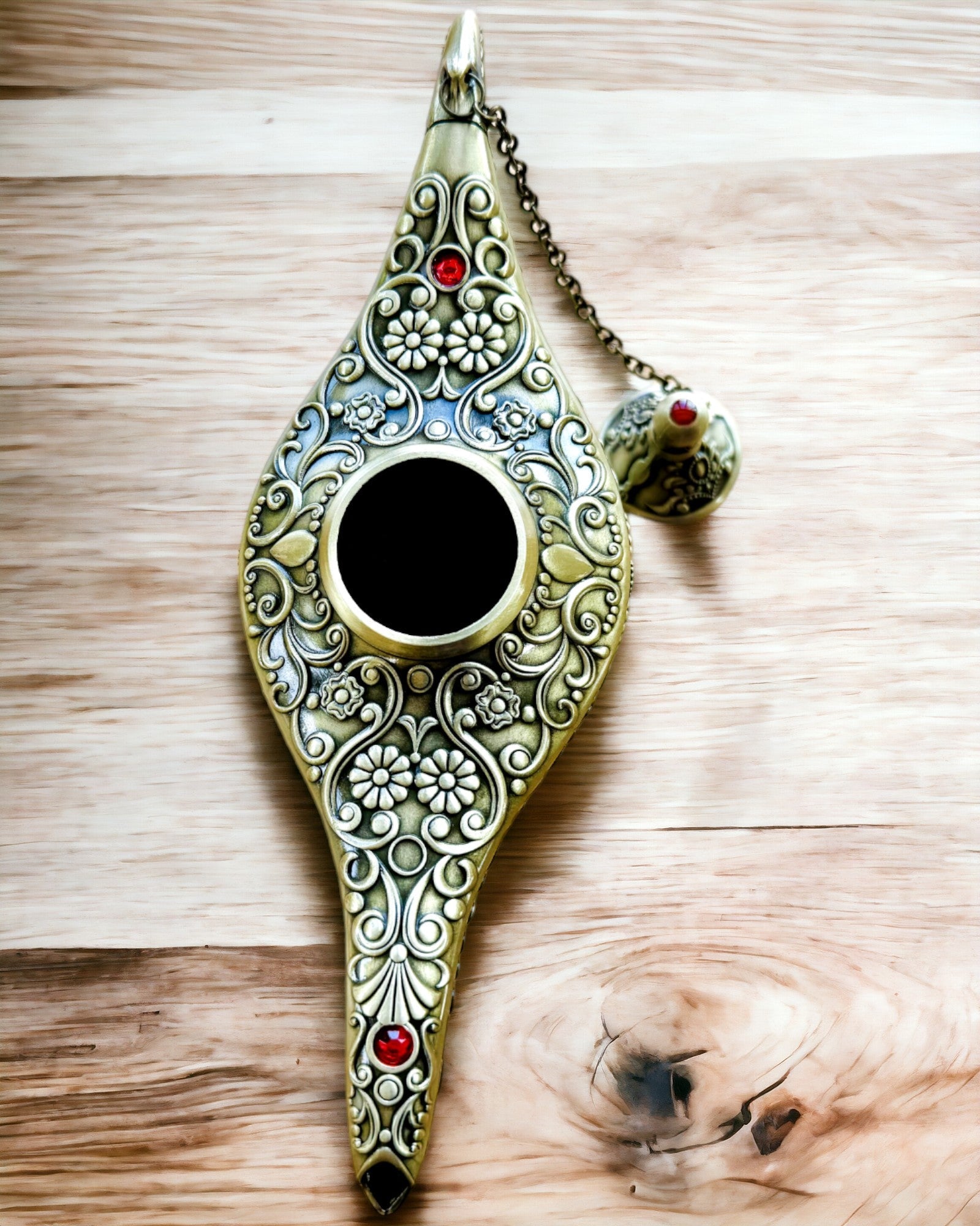 Magisk Aladdins Lampe med Gravering - Variant Skåret Gull