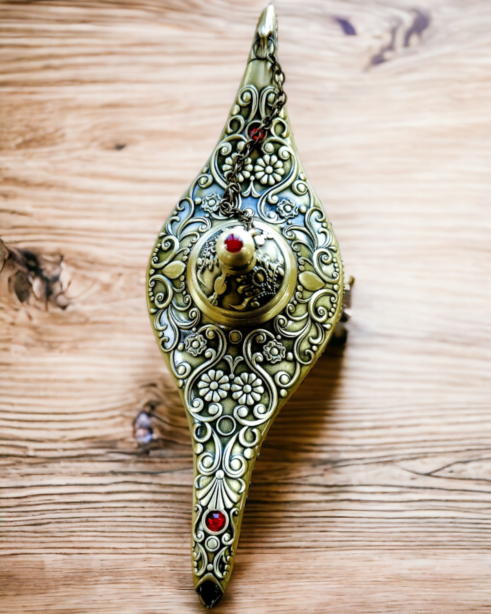 Magisk Aladdins Lampe med Gravering - Variant Skåret Gull