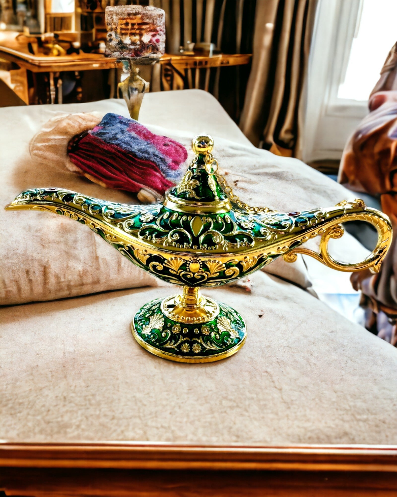 Magisk Aladdins Lampe med Gravering - Variant Mørk Grønn, flettet med gull