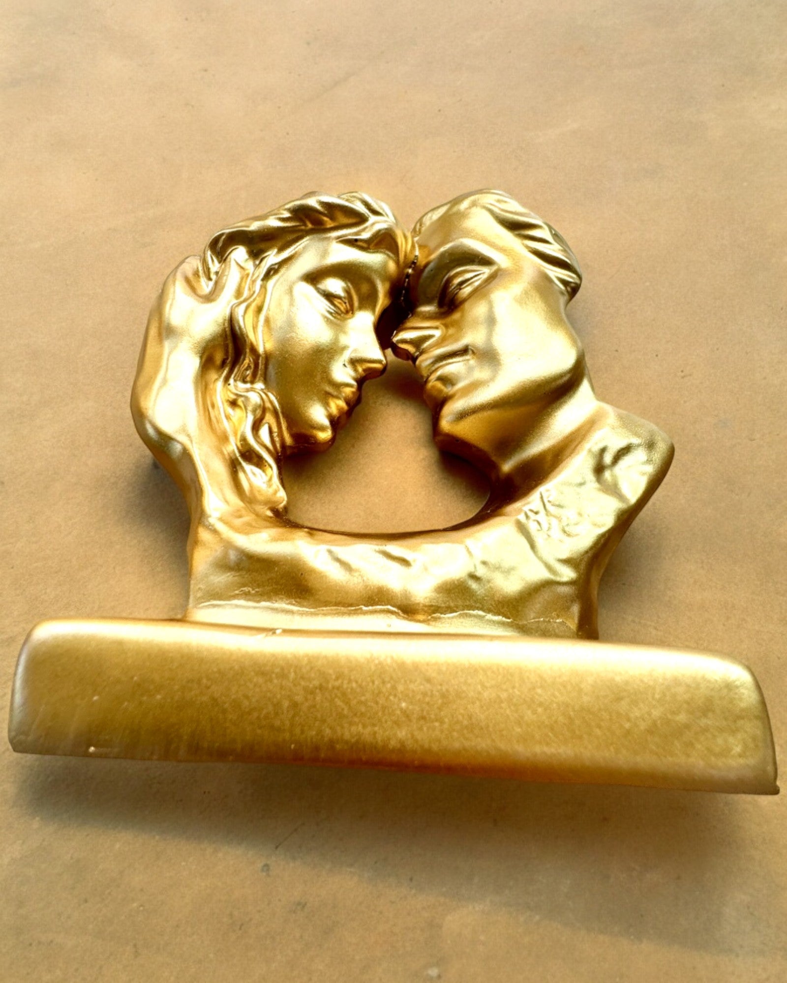 Figur "Złote Złączenie" - 13,5 cm høy, dekorativ med mulighet for gravering