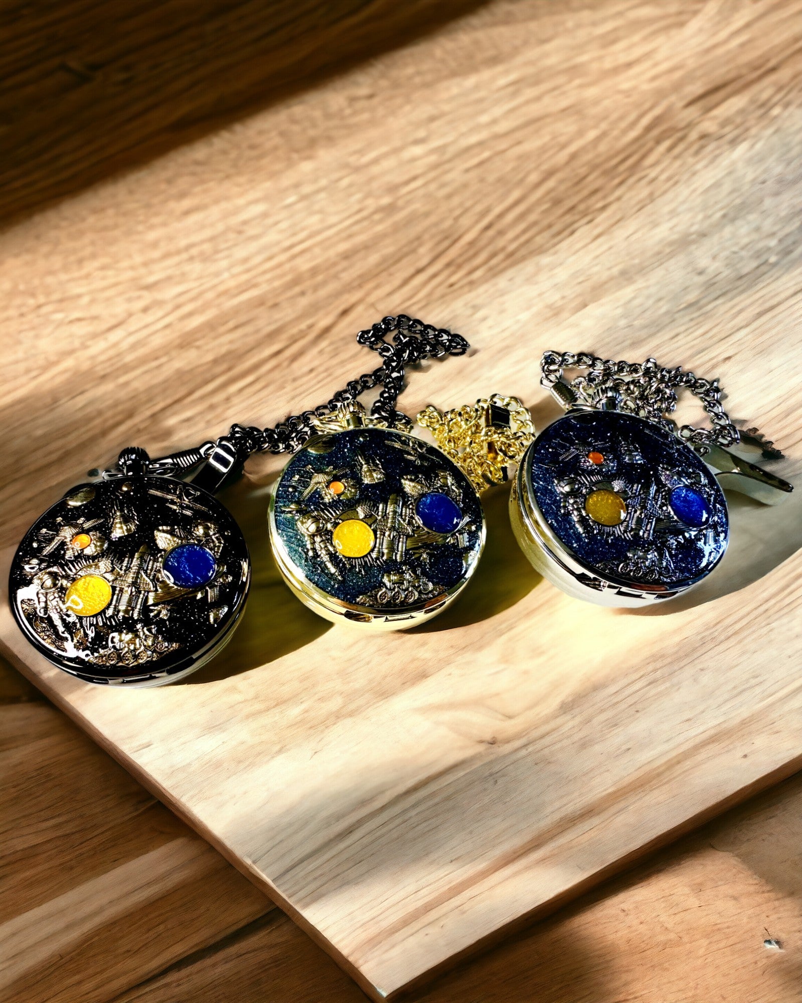 Lommeur "Astrum Temporis" - Gullramme. Mulighet for personlig gravering.