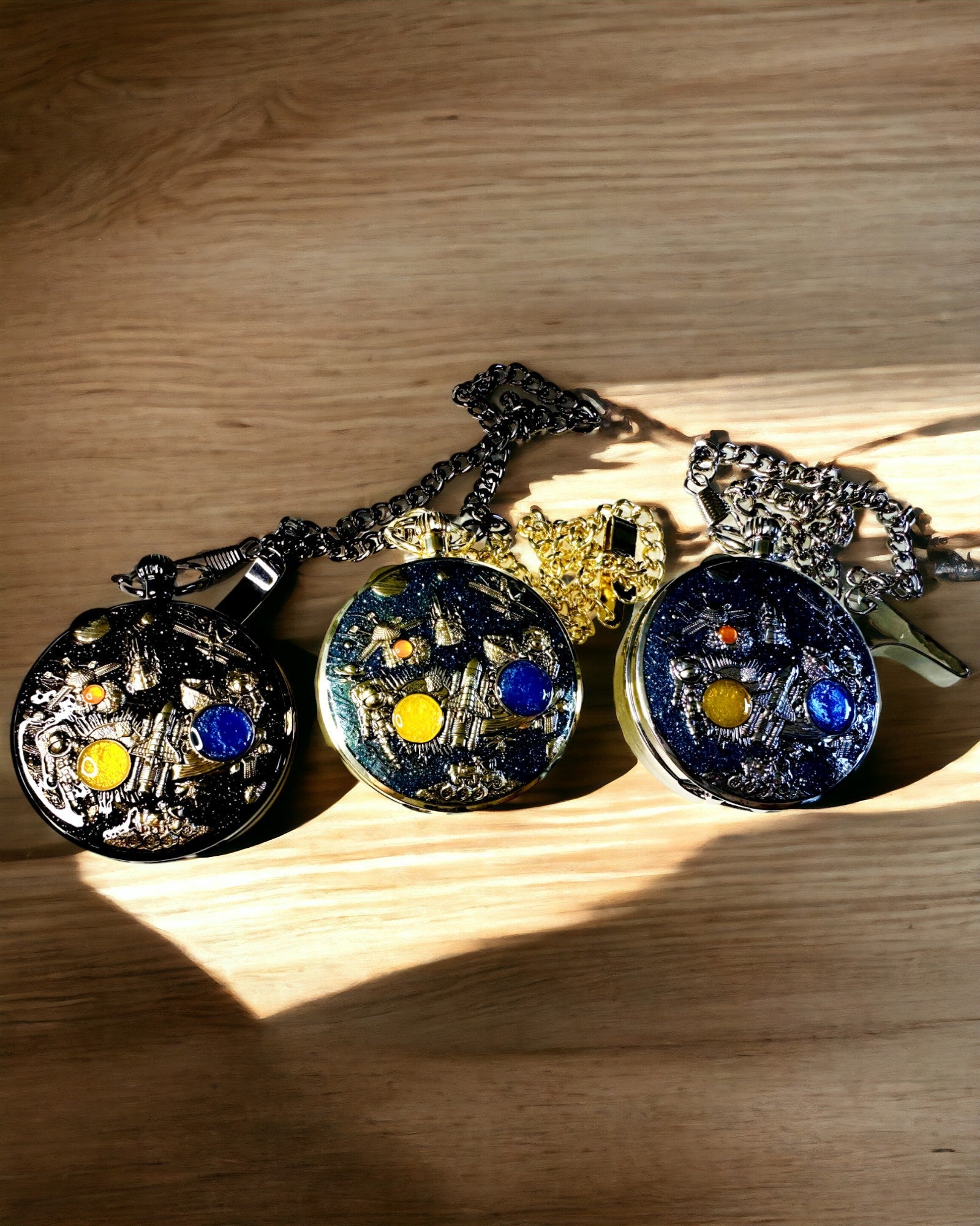 Lommeur "Astrum Temporis" - Gullramme. Mulighet for personlig gravering.