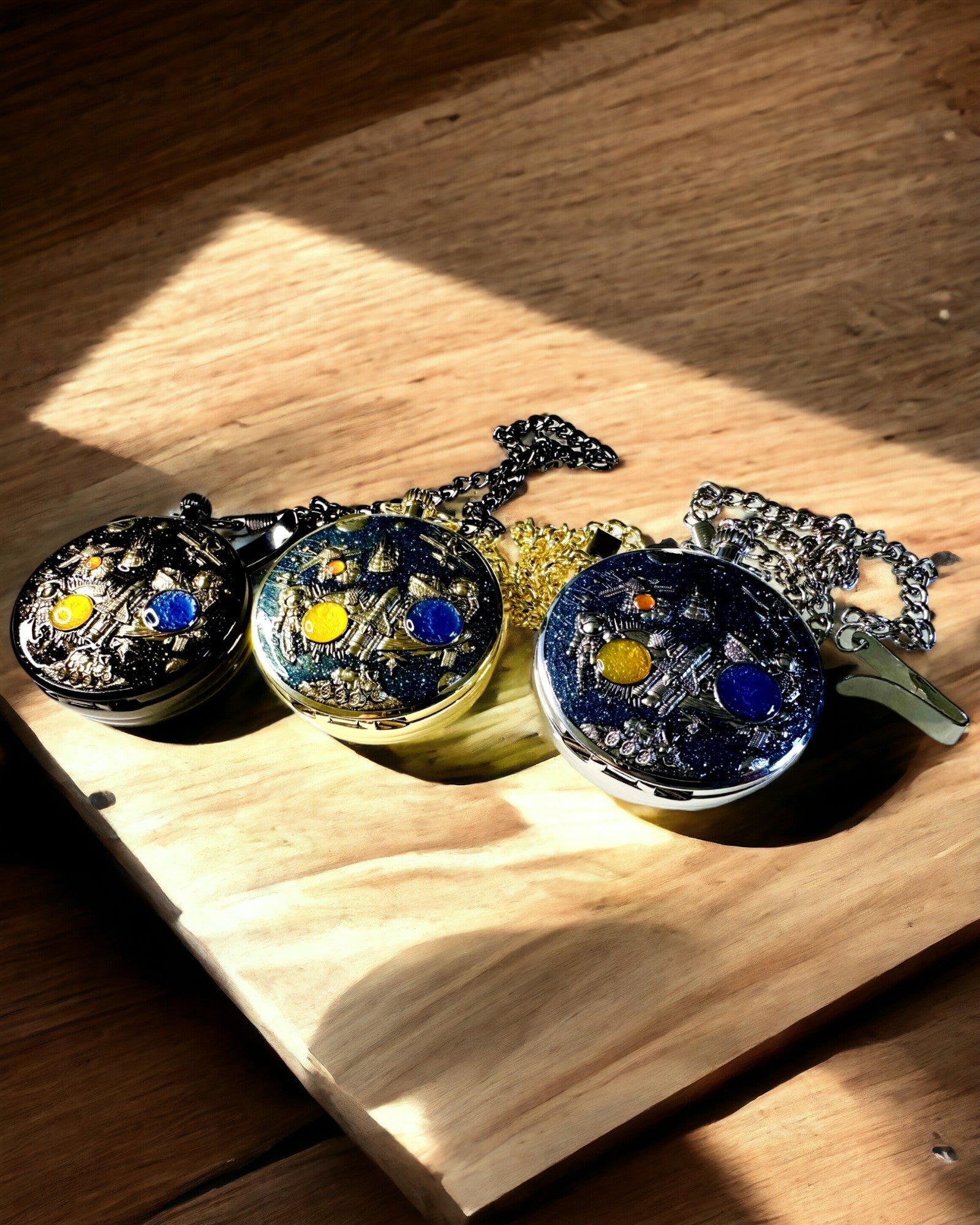 Lommeur "Astrum Temporis" - Gullramme. Mulighet for personlig gravering.