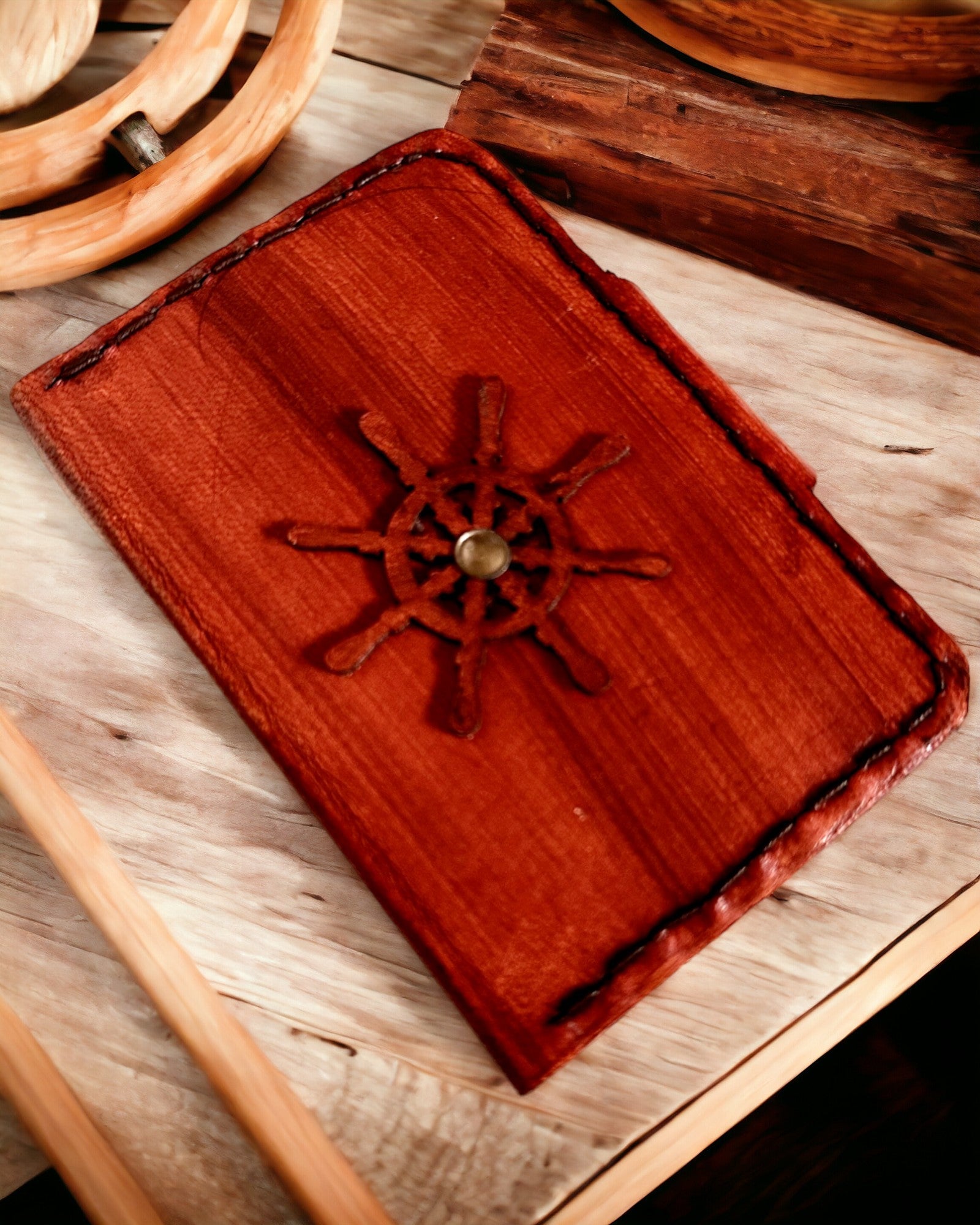Kommandøretui – Håndlaget etui for lommeur eller kompass med mulighet for personalisering