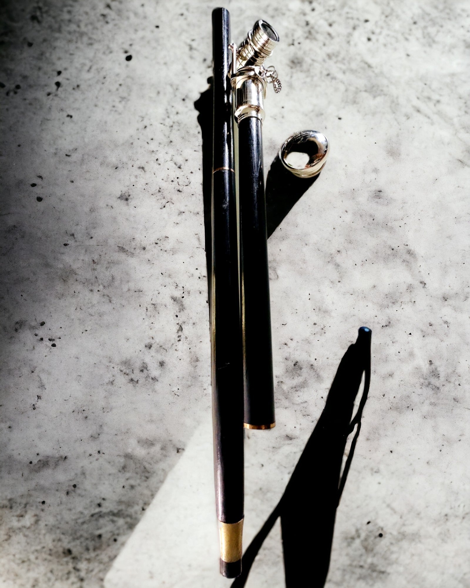 GÅSTOKK MED HÅNDTAK OG KIKKERTFUNKSJON – ELEGANT OG MODERNE, 95 CM - kapteinens "Navigator's Crest"