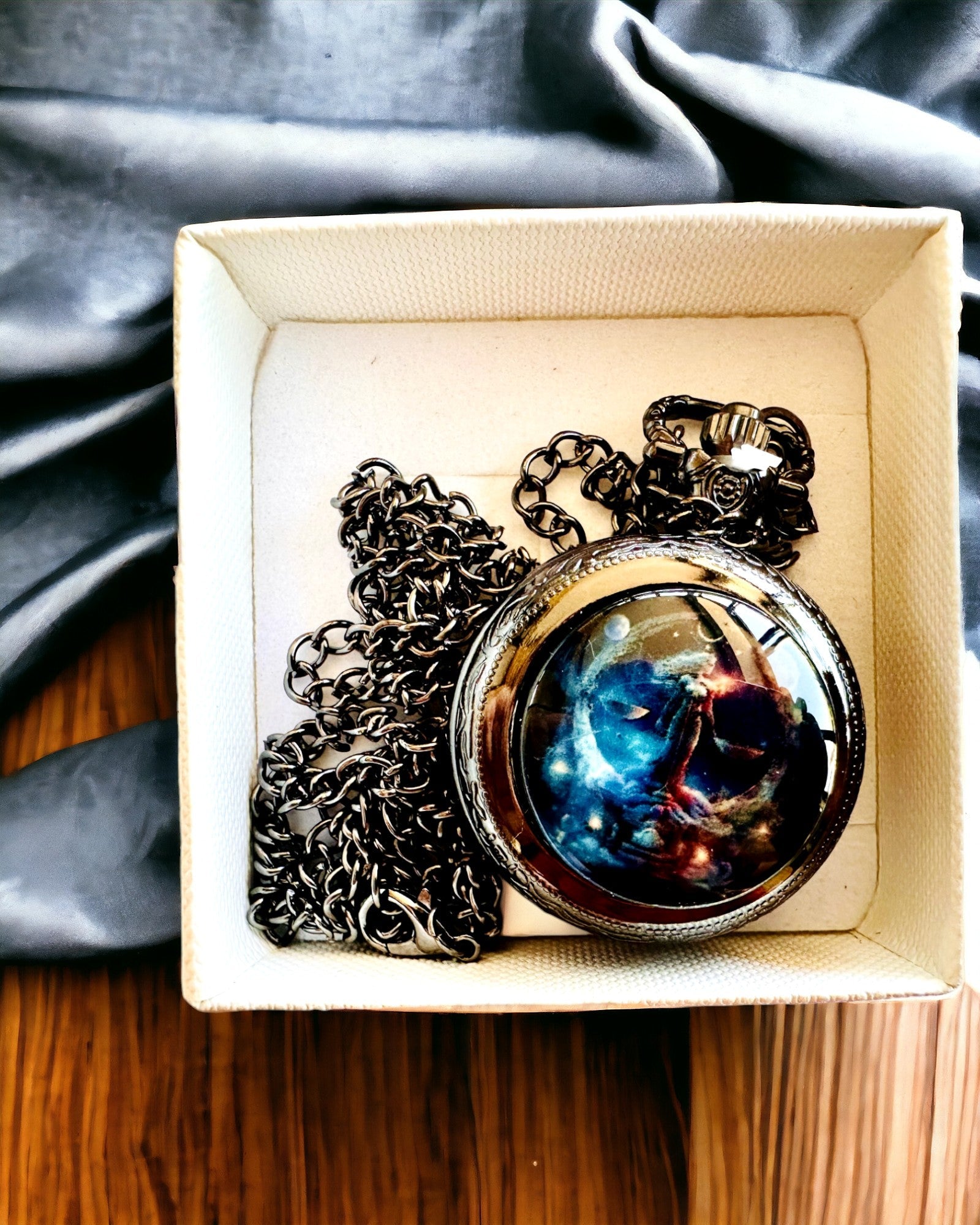 Lommeur Kosmisk "Galactic Timekeeper" - mulighet for personlig gravering