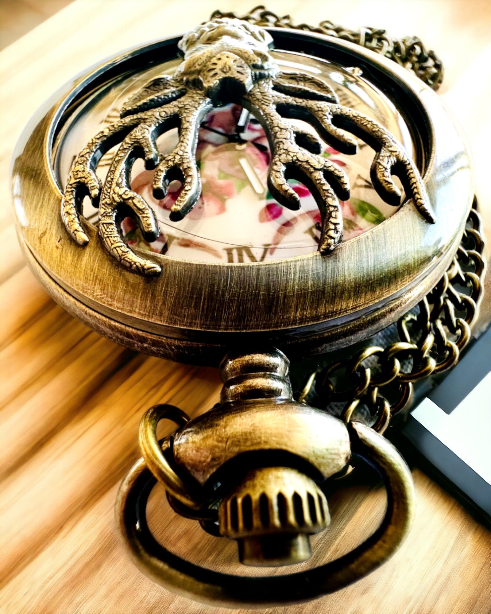 Lommeur Skogvokter - Elegant Ur med Hjortemotiv, mulighet for personlig gravering