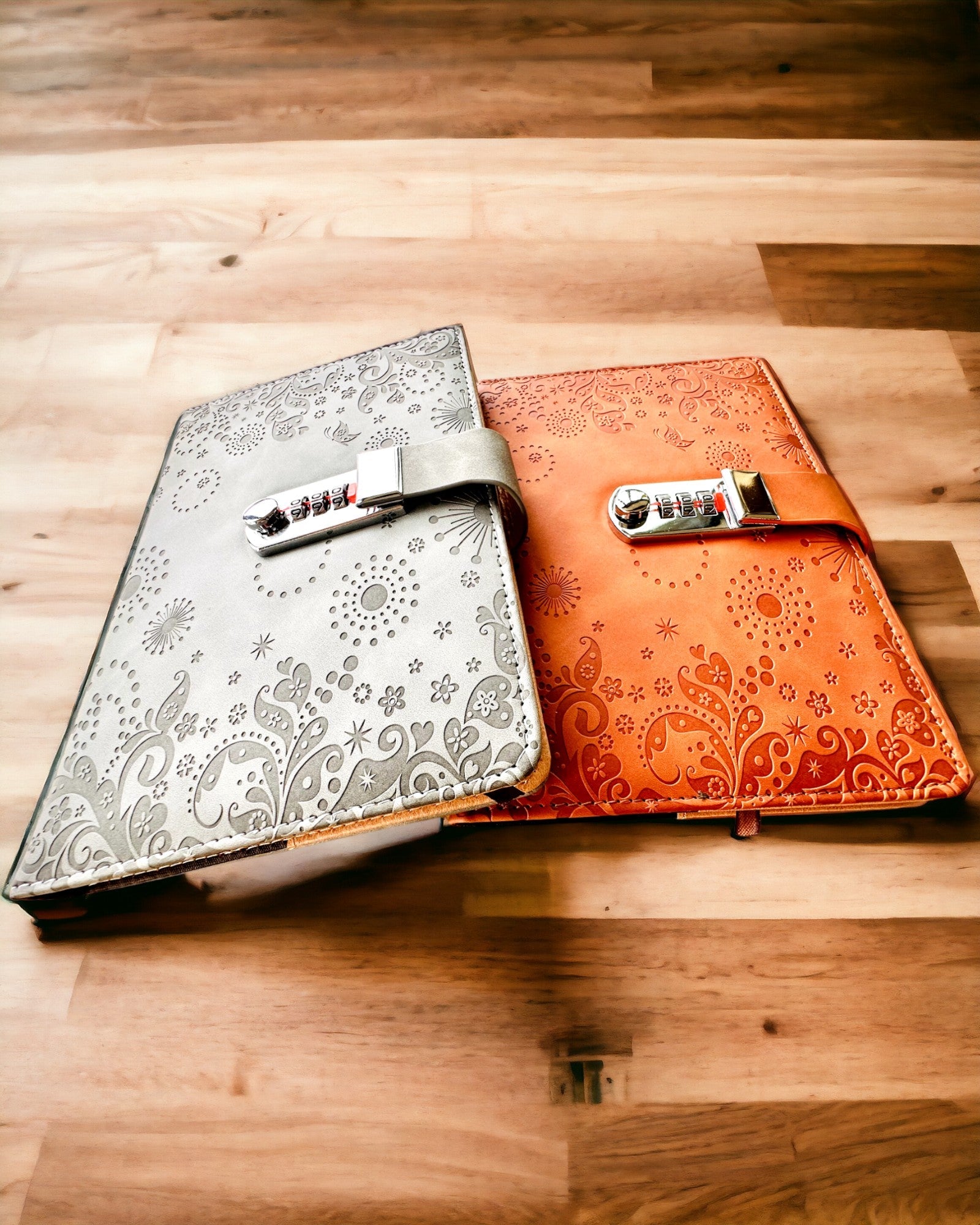 Eksklusiv Notatbok, PU-skinn, A5 med Kodelås - "Secret Journal", personalisering med gravering