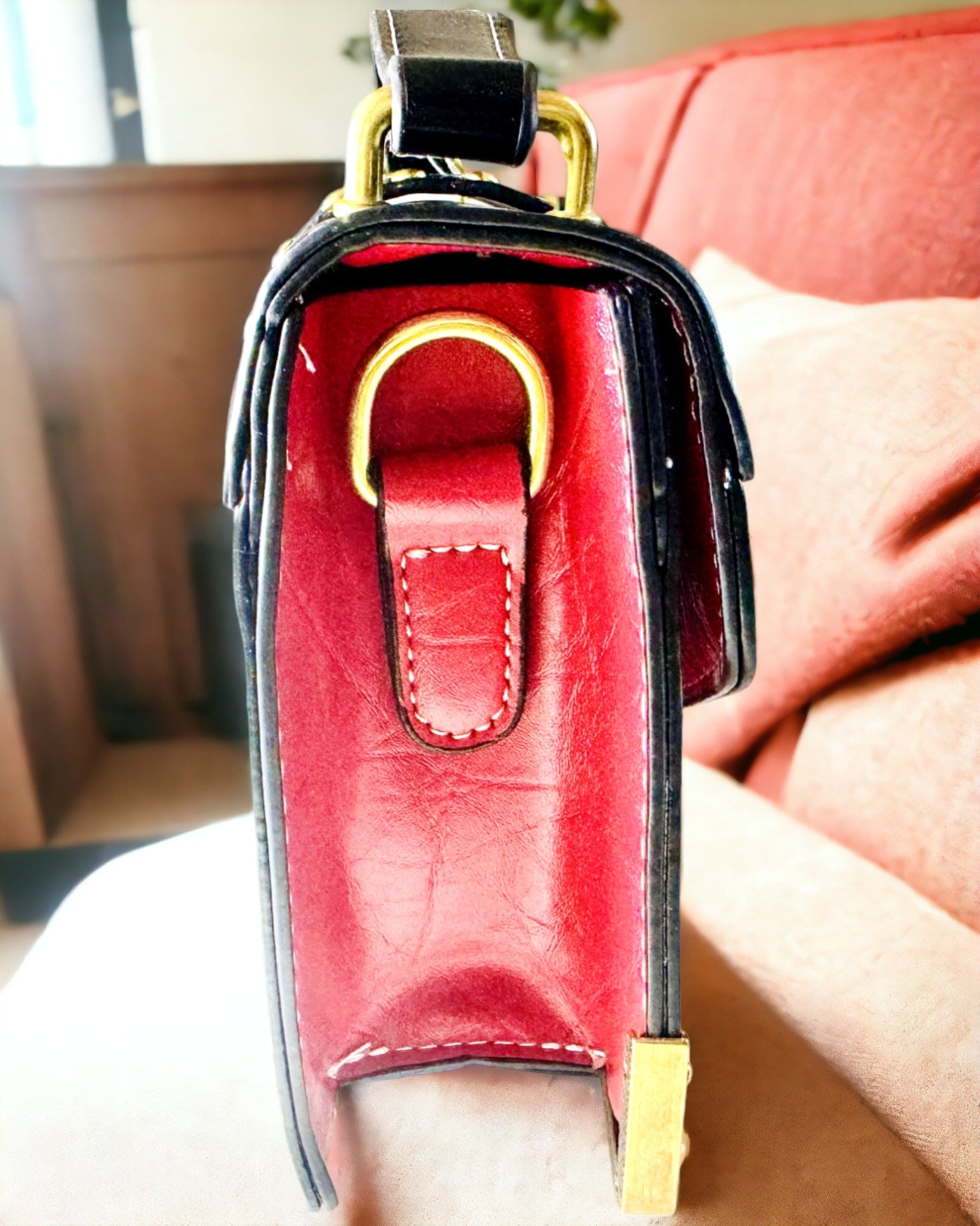 "Królewski Ryk" Kvadratisk Skulderveske med Løvehode