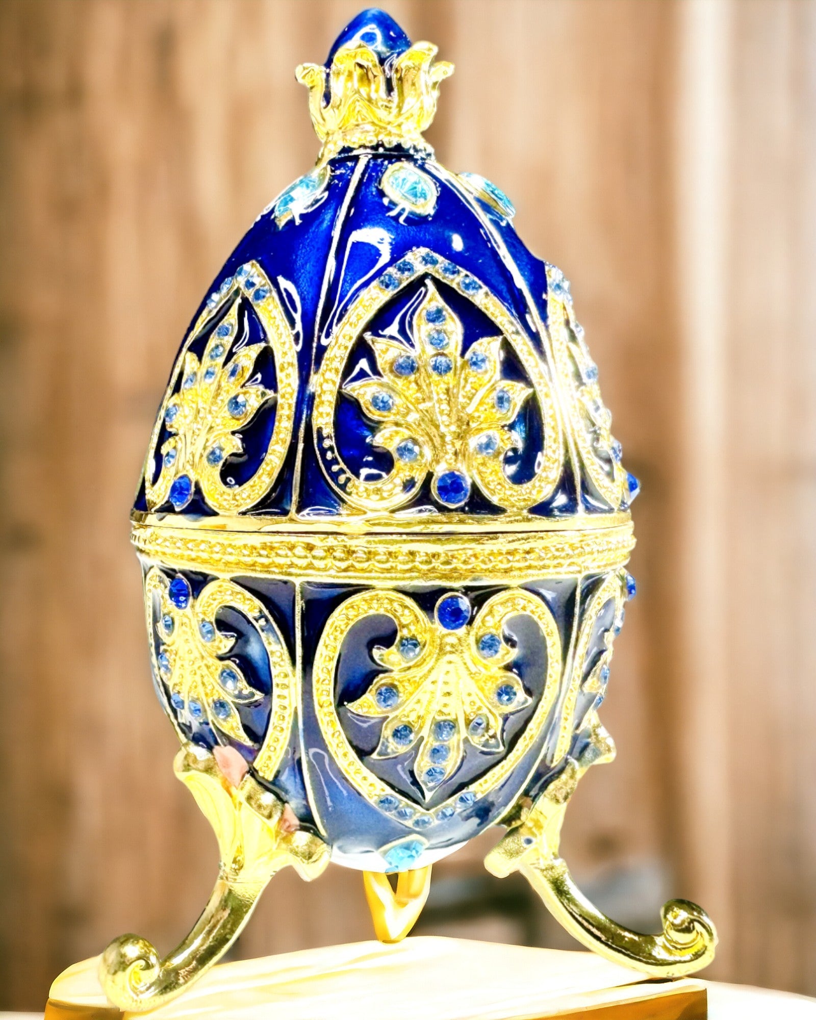 Eksklusivt Fabergé-egg - mørk blå farge – Dekorativt smykkeskrin i emalje