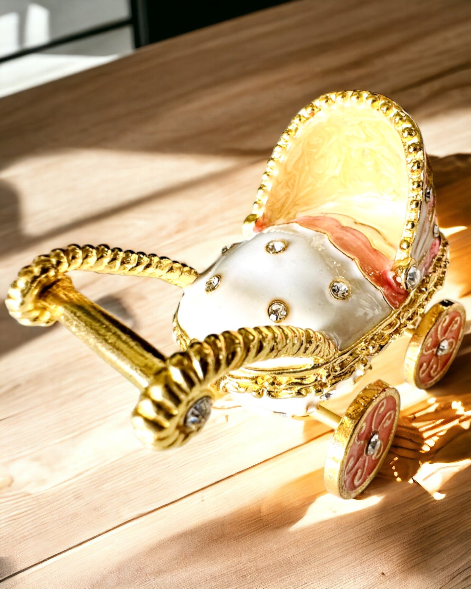 Liten Eventyrvogn for smykker, skatter - Kongelig Eleganse, personalisering med gravering
