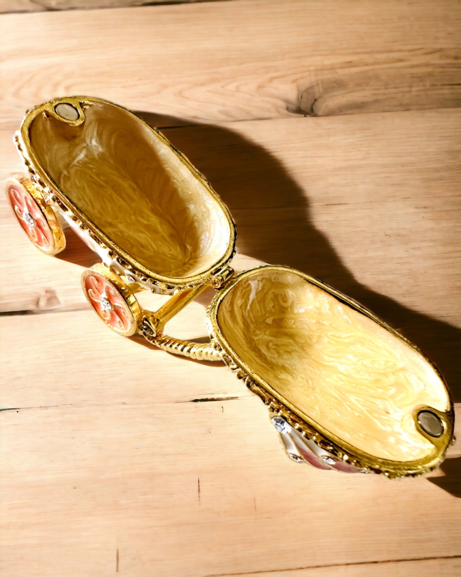 Liten Eventyrvogn for smykker, skatter - Kongelig Eleganse, personalisering med gravering