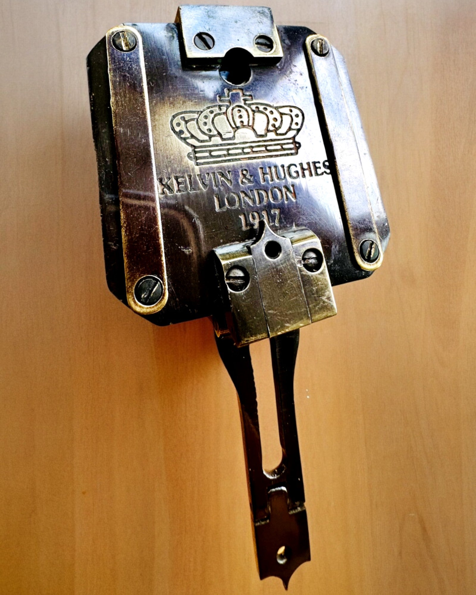 Solid, premium kapteinskompass "Navigator" - med mulighet for personlig gravering