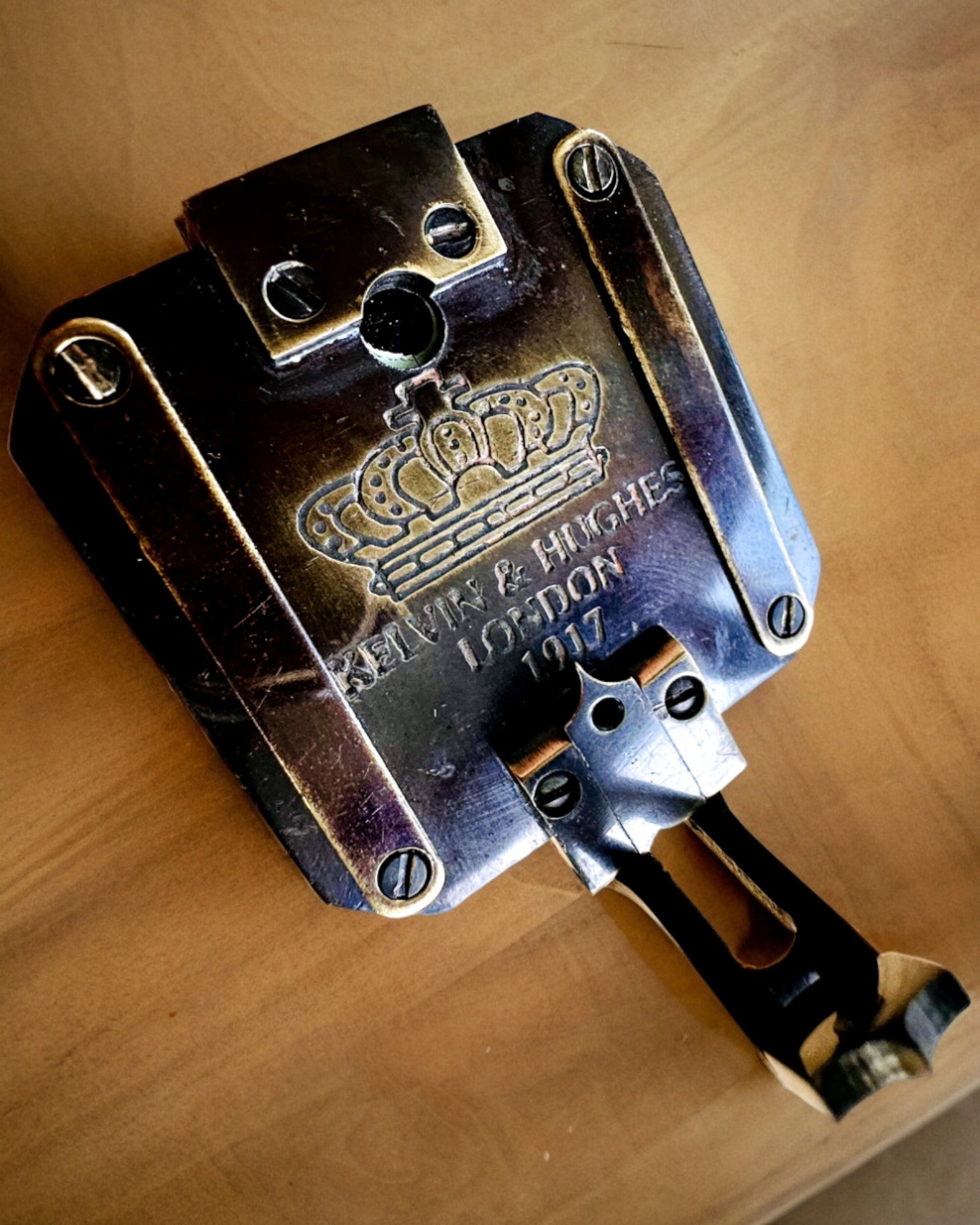 Solid, premium kapteinskompass "Navigator" - med mulighet for personlig gravering