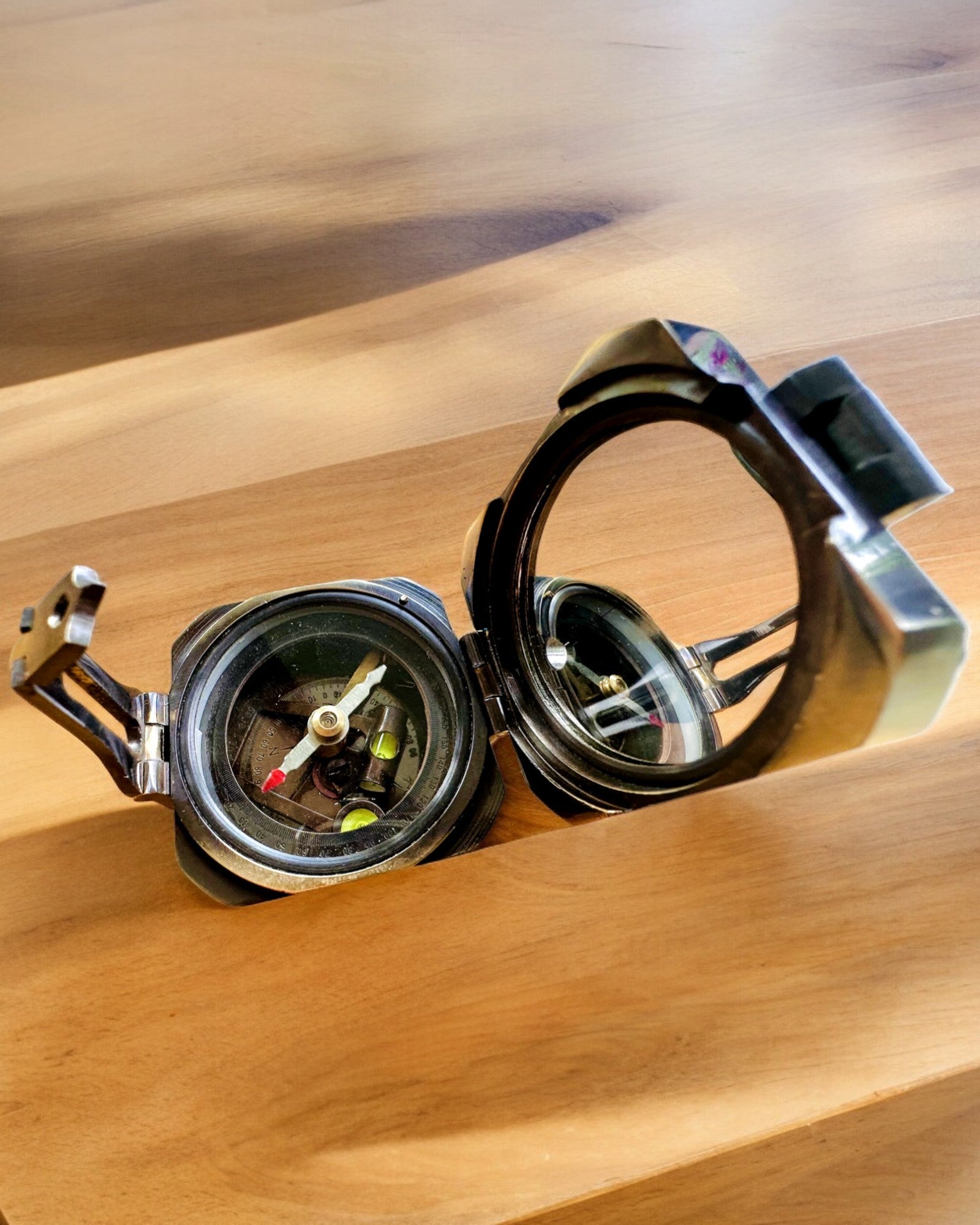 Solid, premium kapteinskompass "Navigator" - med mulighet for personlig gravering