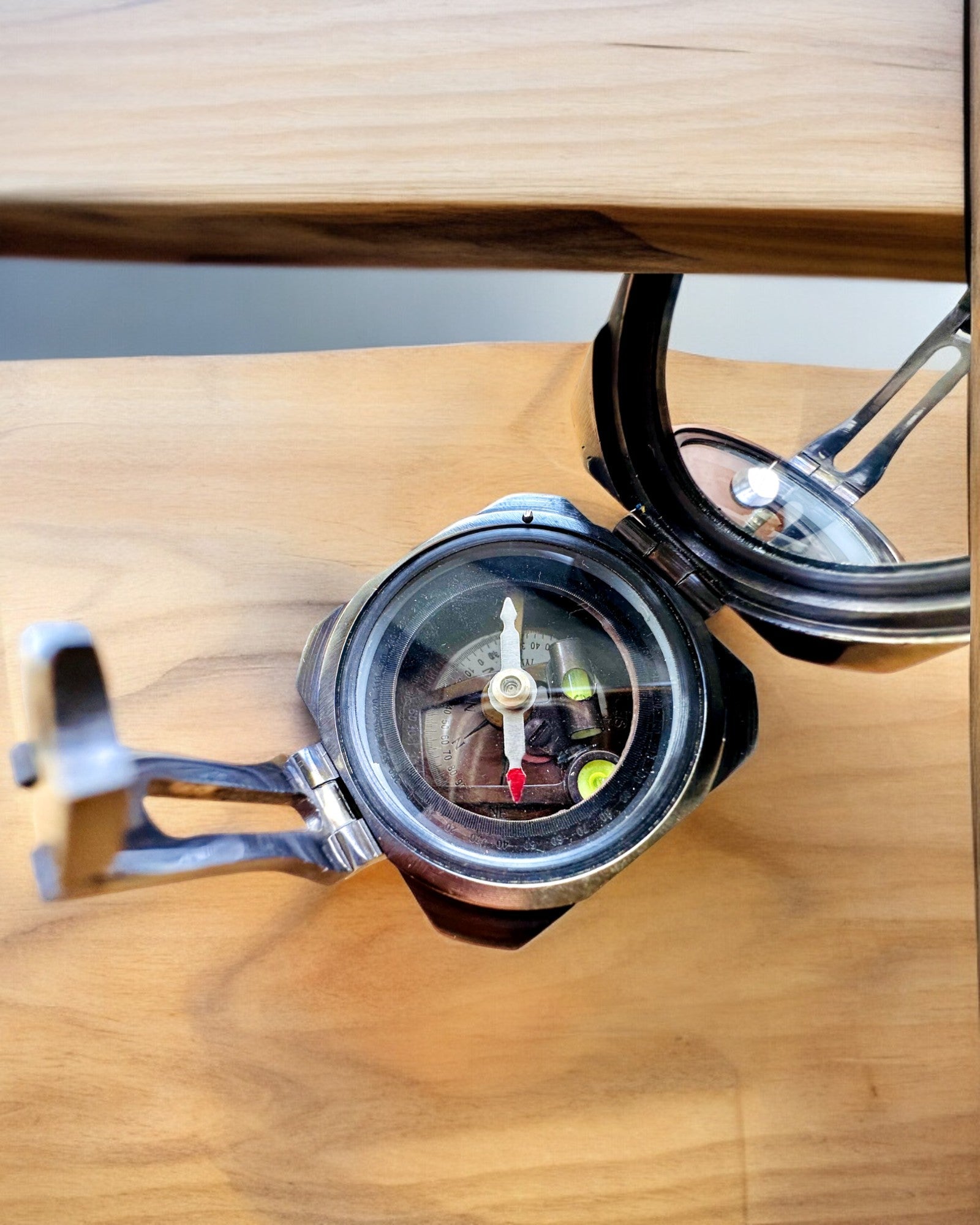 Solid, premium kapteinskompass "Navigator" - med mulighet for personlig gravering