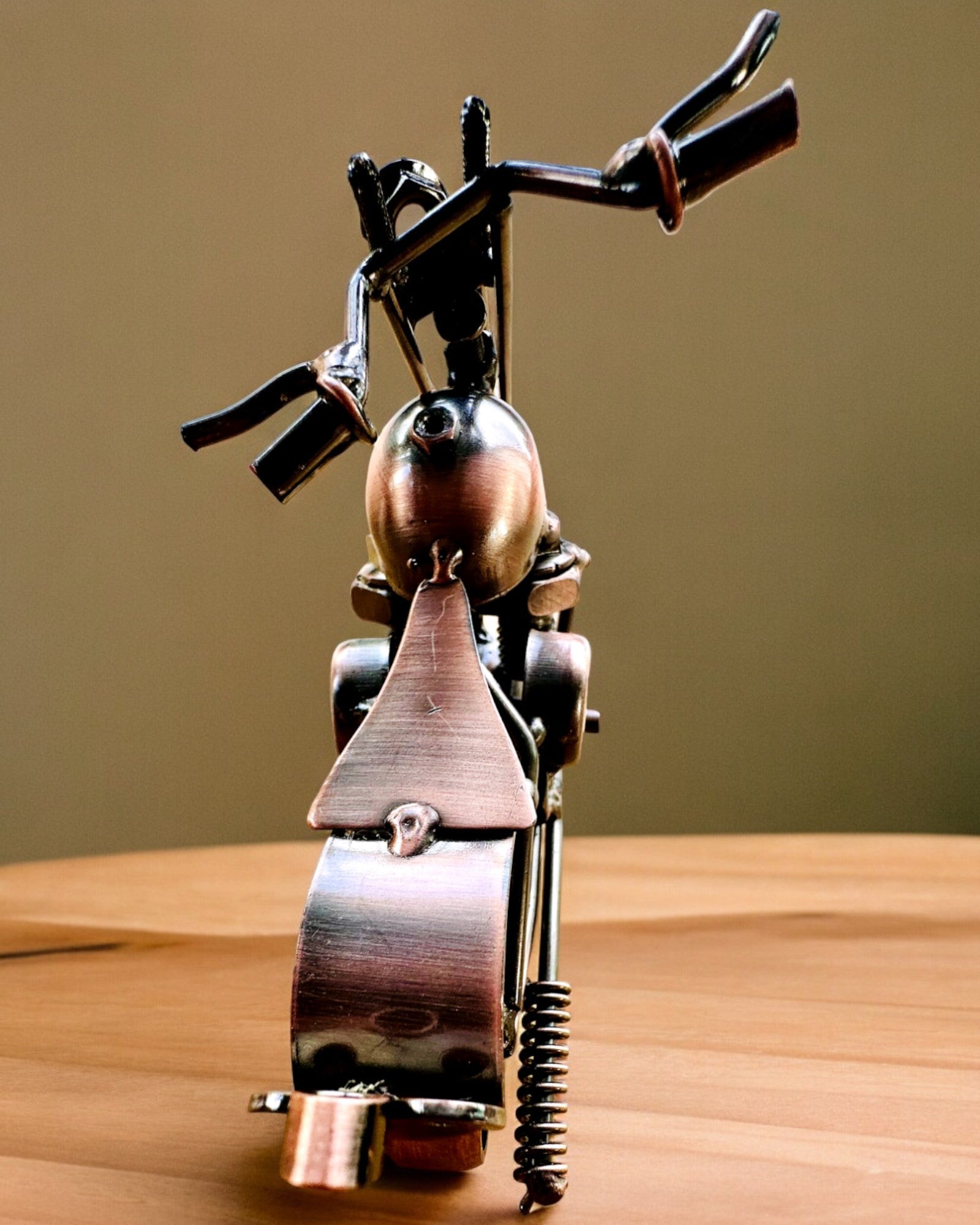 Håndlaget Motorsykkelmodell i jern, Chopper, tilpasning, gravering som gave