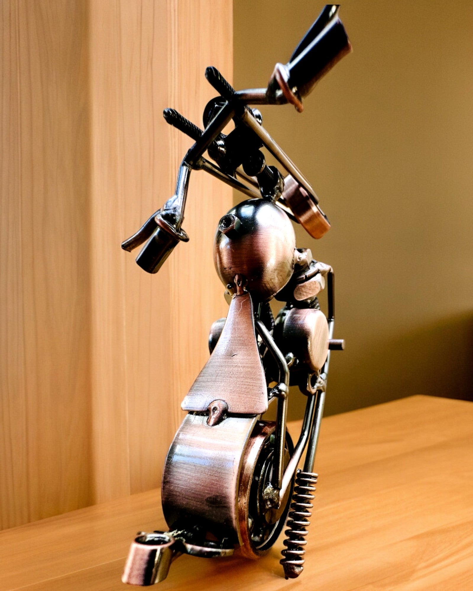 Håndlaget Motorsykkelmodell i jern, Chopper, tilpasning, gravering som gave