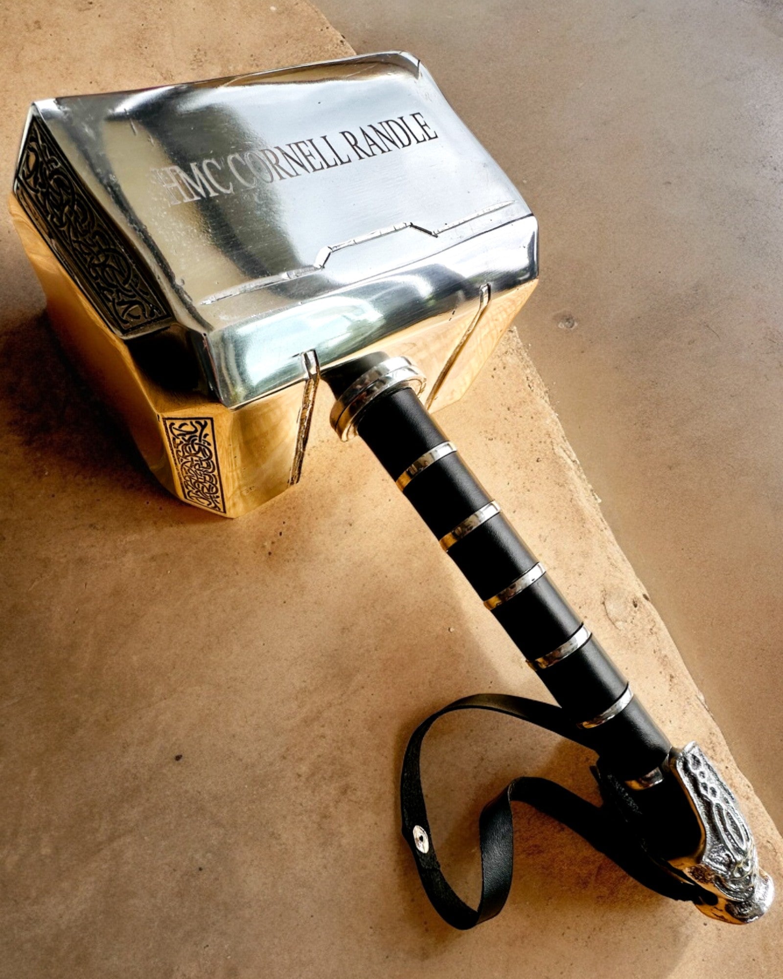 Mjølner "Chief" - Håndlaget håndverks-hammer, personalisering med gravering som gave