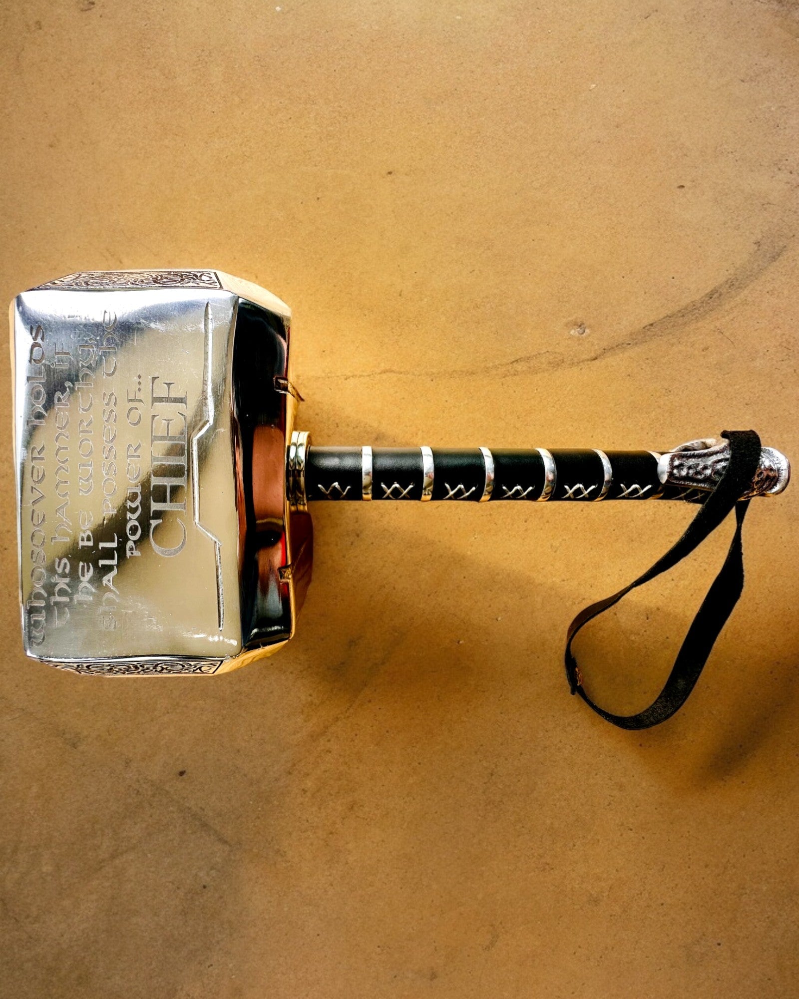 Mjølner "Chief" - Håndlaget håndverks-hammer, personalisering med gravering som gave