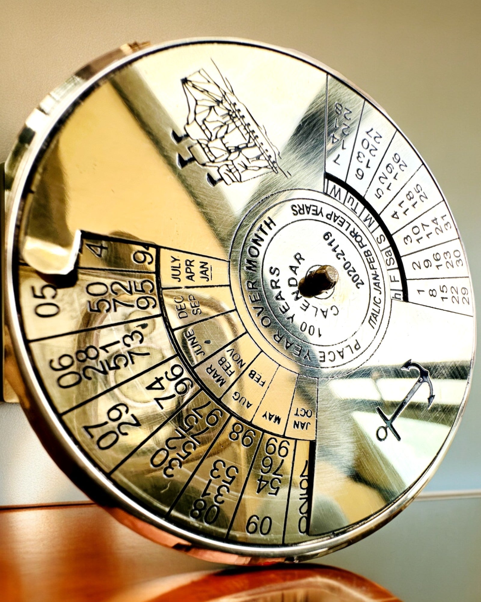 Evighetskalender Sjøseilas – Messingkalender 100 år – mulighet for gravering som gave