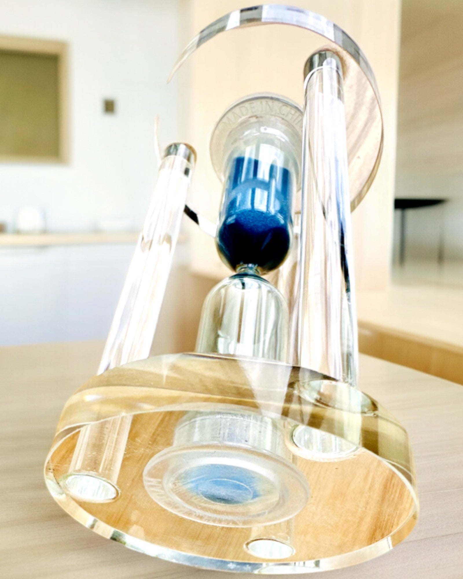 Klepsydra "Blue Elegance", 10 cm høy, måler 10 minutter.