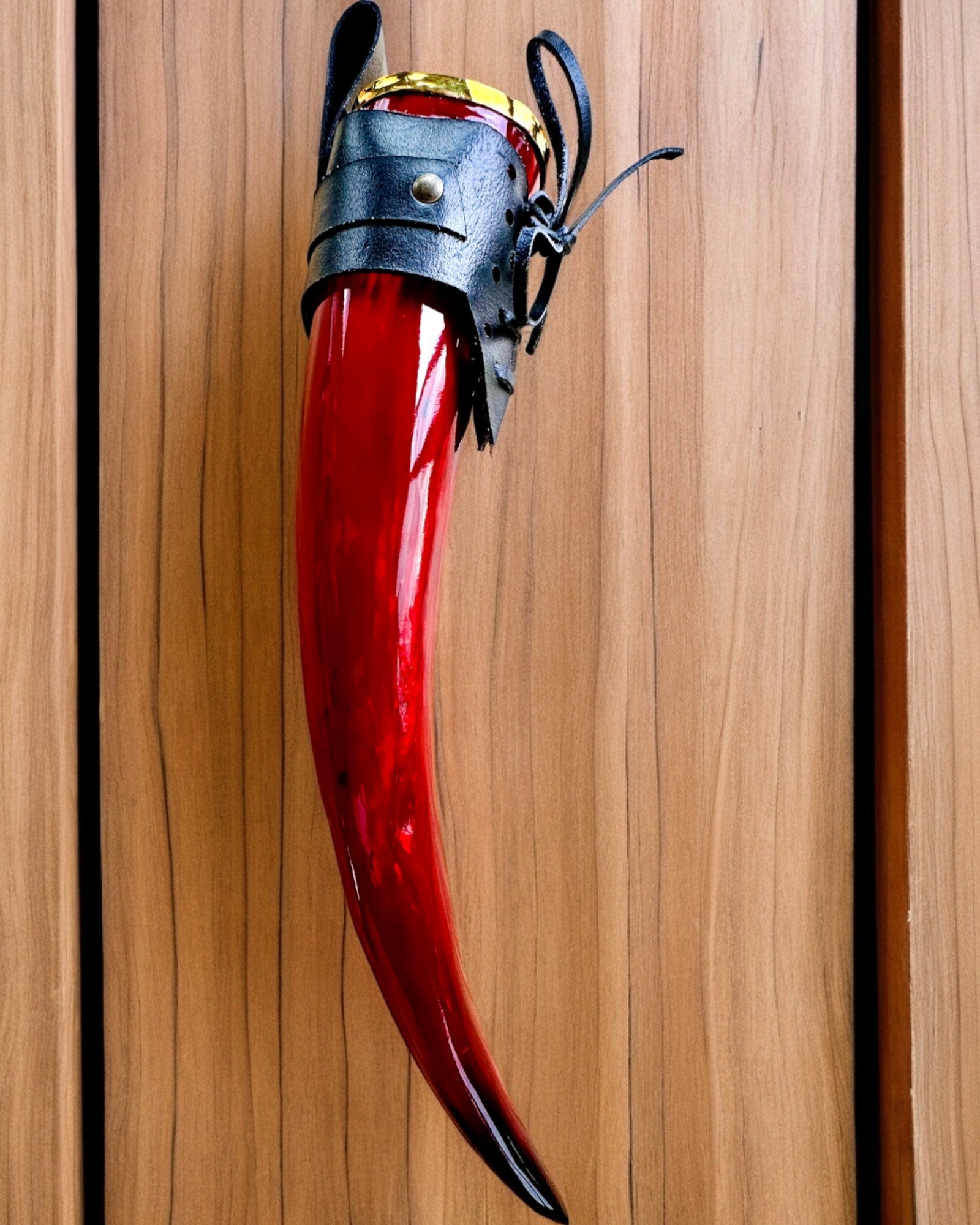 Krigers hornkrus - Rød - med mulighet for personlig gravering