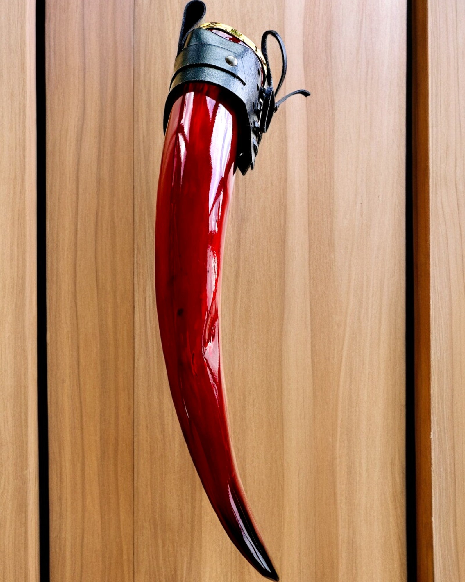 Krigers hornkrus - Rød - med mulighet for personlig gravering