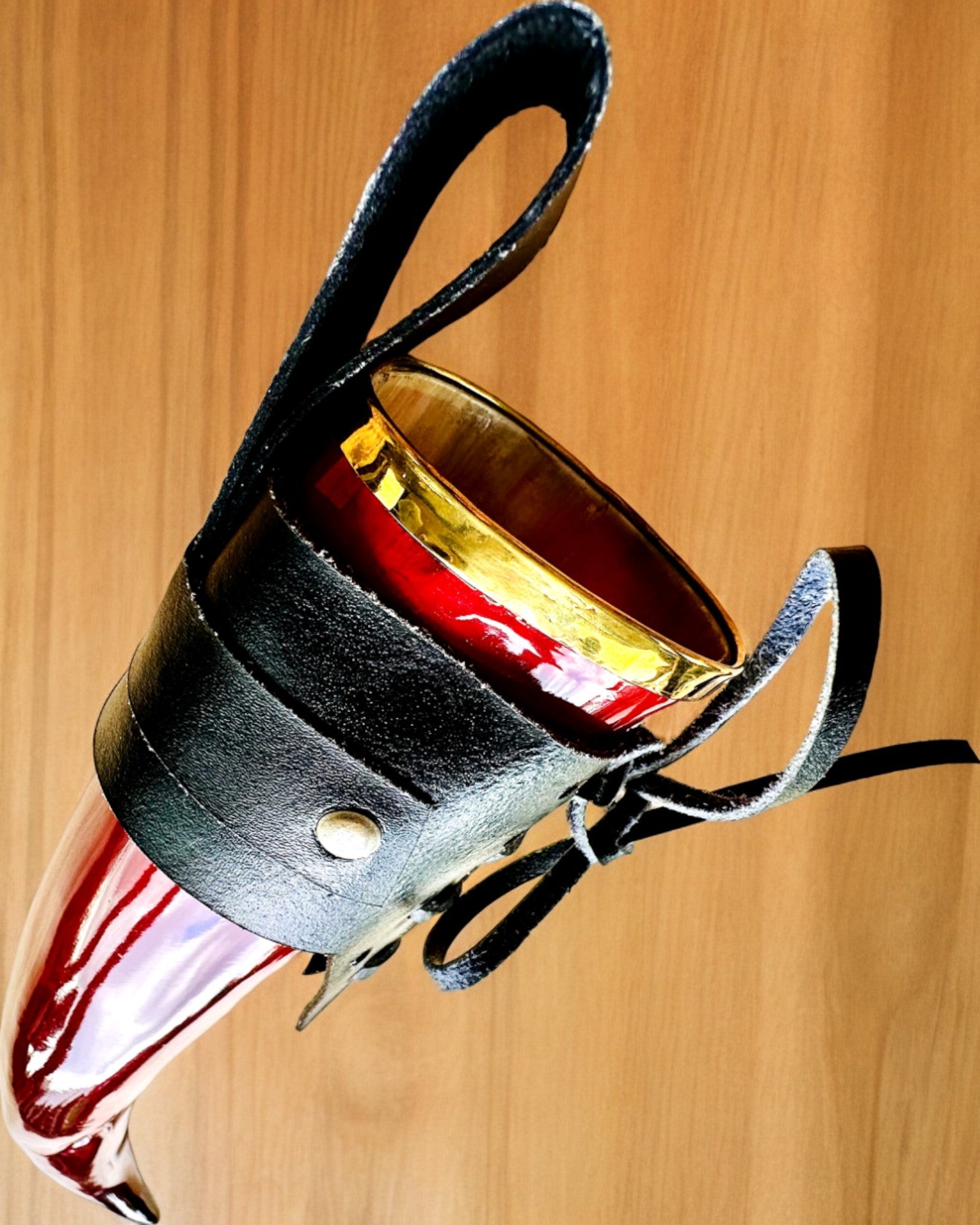 Krigers hornkrus - Rød - med mulighet for personlig gravering