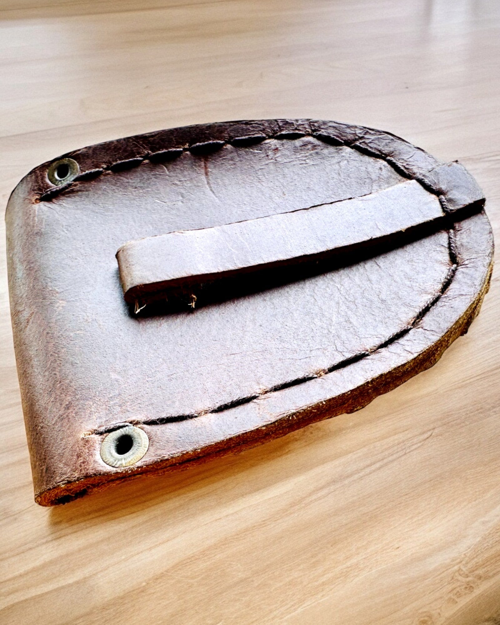 Lærveske "Odkrywca" - for kompakt kompass eller lommeur - mulighet for personlig gravering