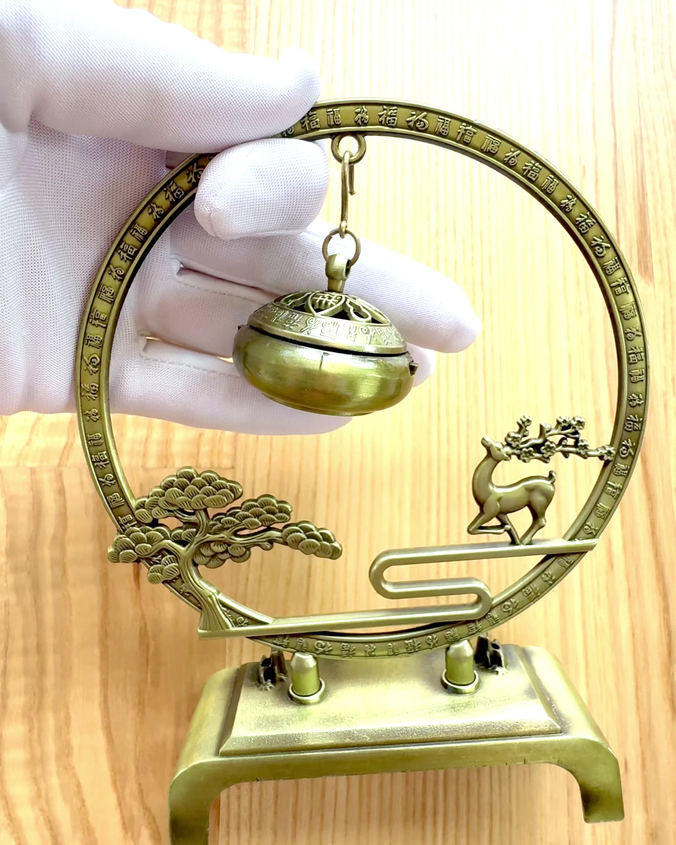 Elegant metallholder for røkelse "Wielki Spokój" - mulighet for personlig gravering