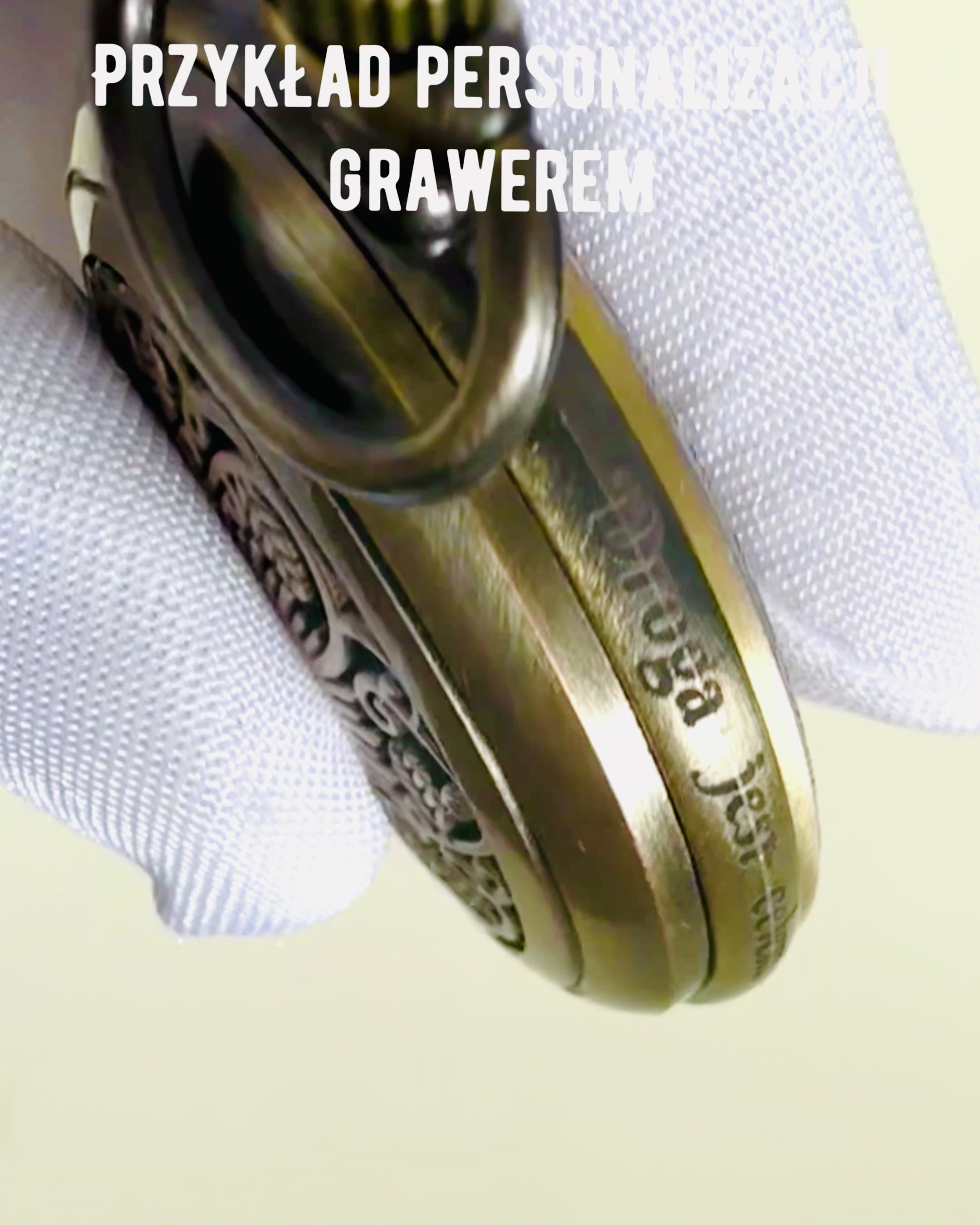 Vintage navigasjonskompass med filigranmønster – brun-gull farge