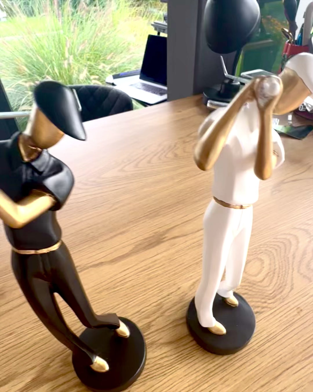 Golfspillerfigur "Swing Elegance", 24 cm høy, dekorativ med mulighet for gravering som gave
