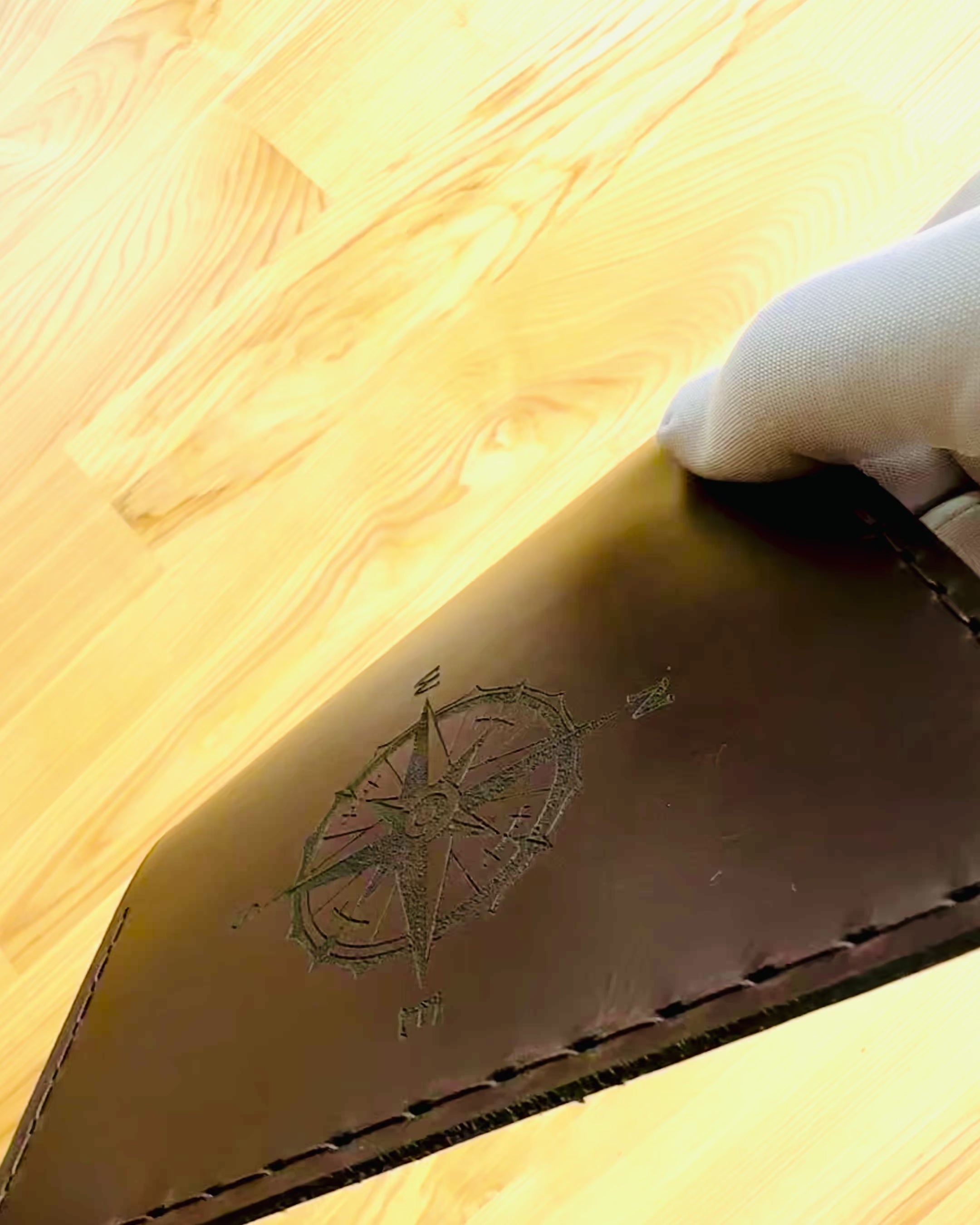 Etui "Reisende" - Lærveske for pass, personalisering med gravering - 2 fargevarianter