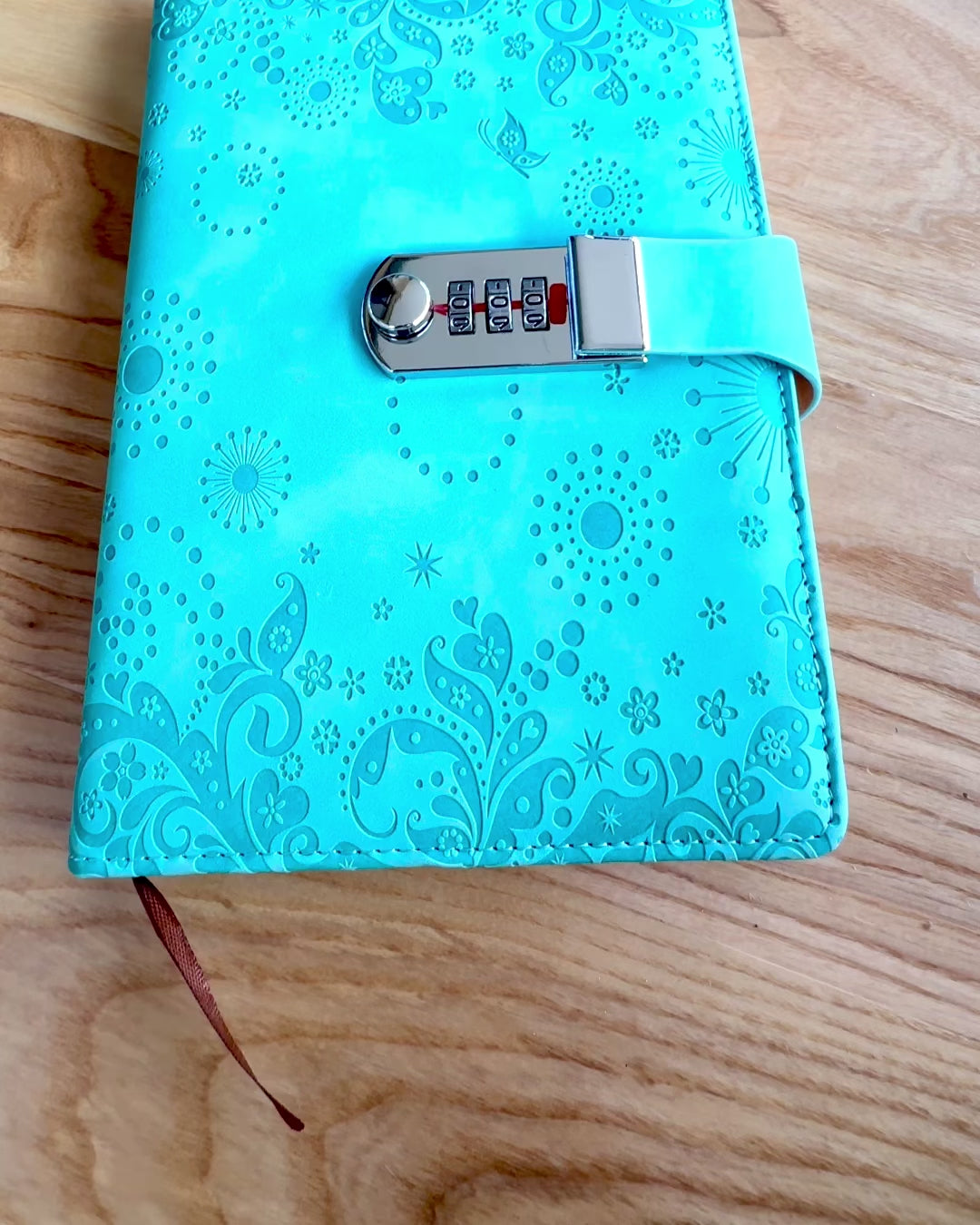 Eksklusiv Notatbok, PU-skinn, A5 med Kodelås - "Secret Journal", personalisering med gravering