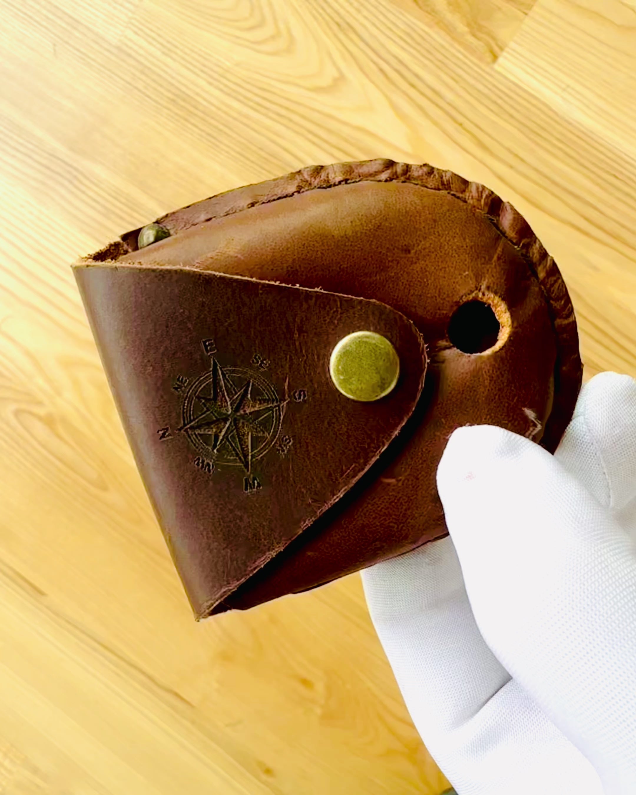 Lærveske "Odkrywca" - for kompakt kompass eller lommeur - mulighet for personlig gravering