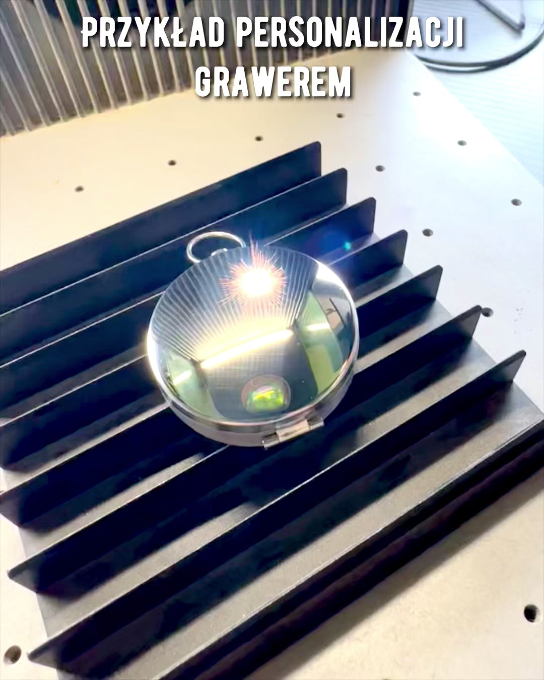 Vanntett Messingkompass med Glødeffekt - Nødvendighet for Fotturer og Camping, personlig tilpasning med gravering