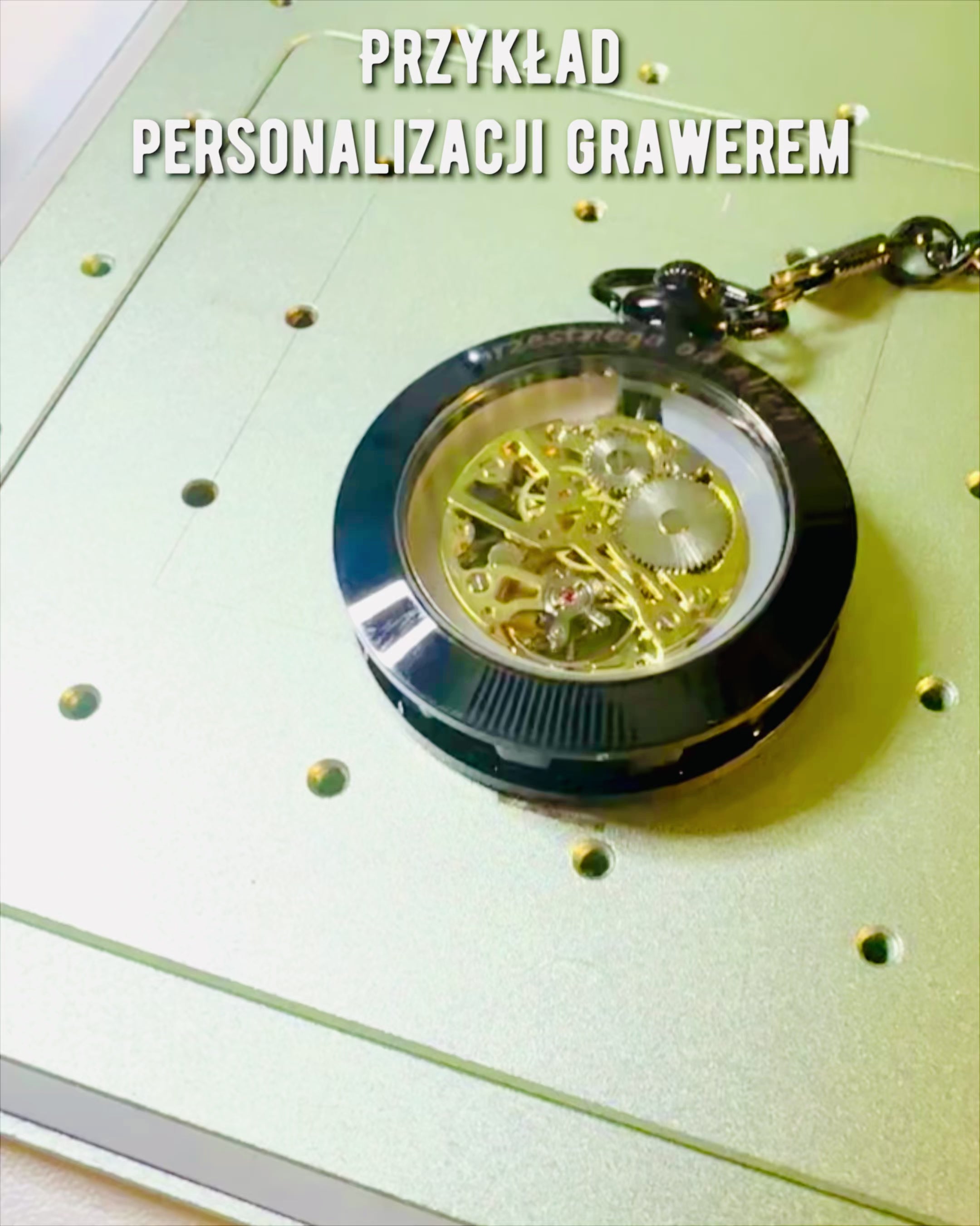 Mekanisk Lommeur i Retro Stil, Vanntett, Halvautomatisk - farge Svart - Perfekt som Gave, gravering