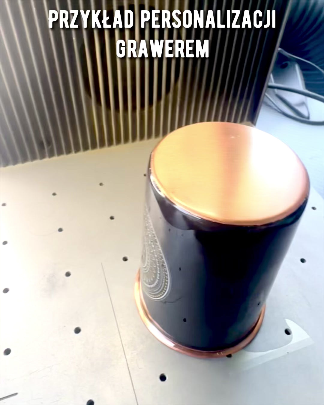 Kobbersett Mandala – Flaske 1L + 2 Kopper i Etui, mulighet for personalisering med gravering som gave