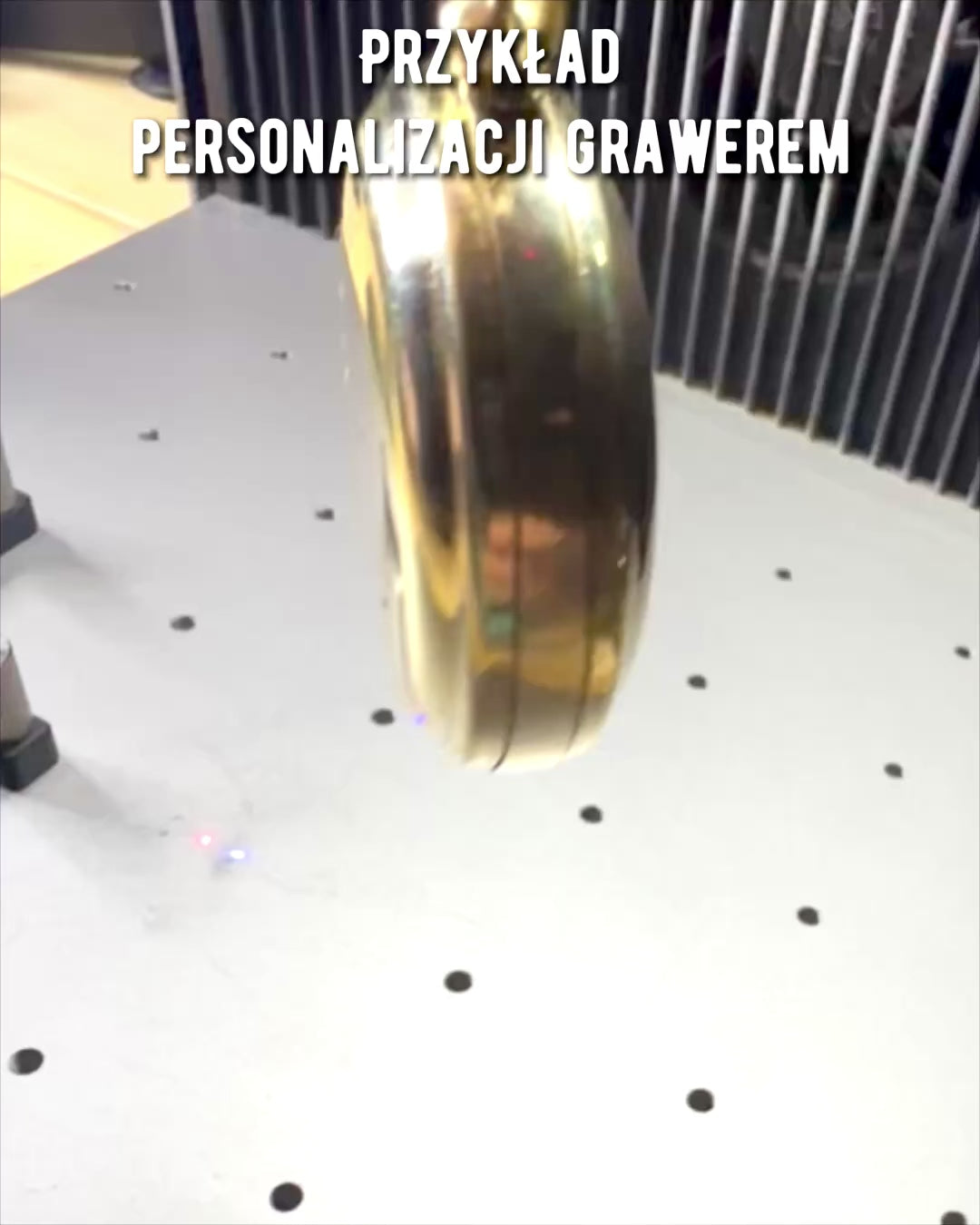 Kompass i gyllen farge Eventyr – Elegant Oppdager Navigator