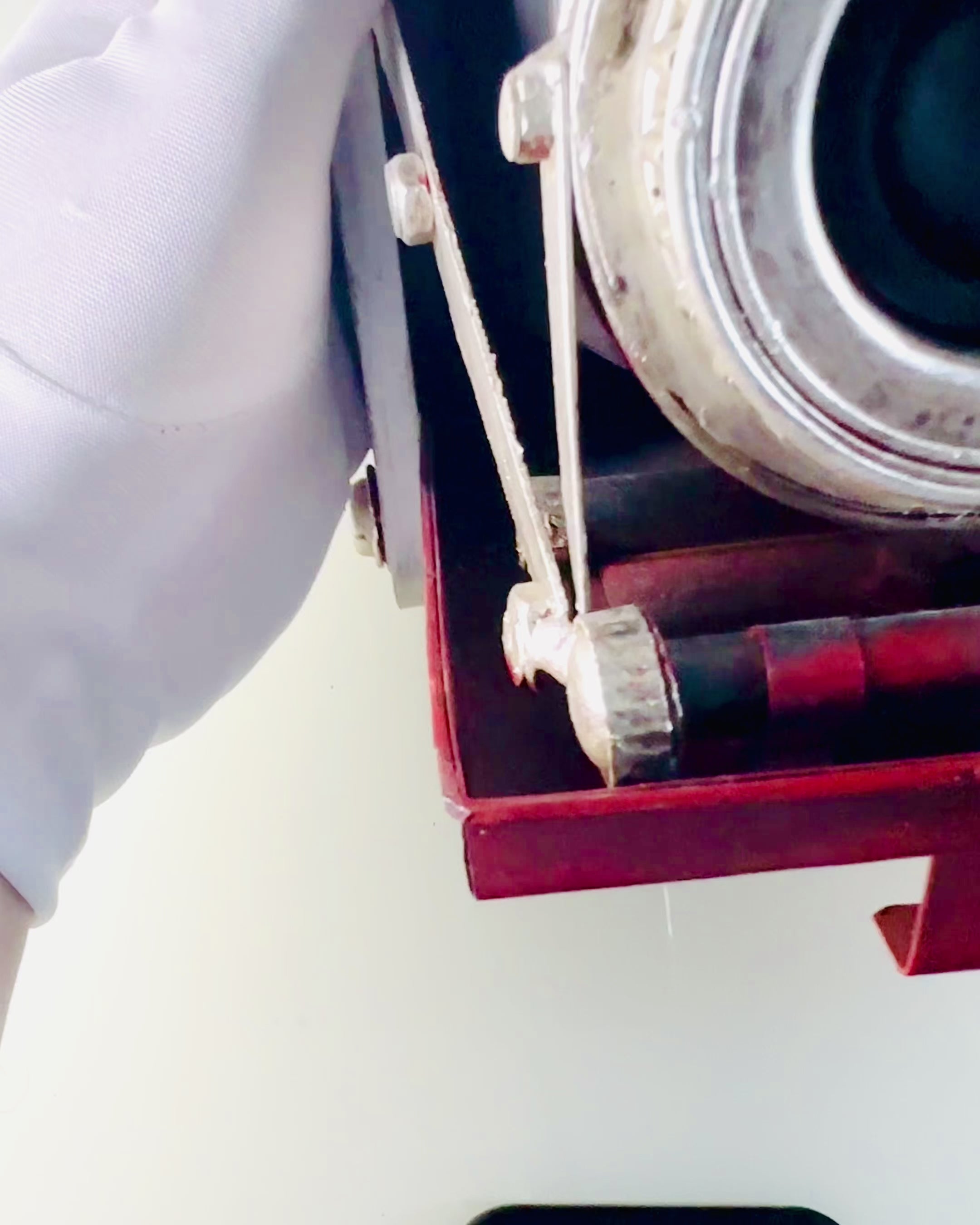 Vintage Vision: Dekorativ Retro Kamera med Gravering Alternativ