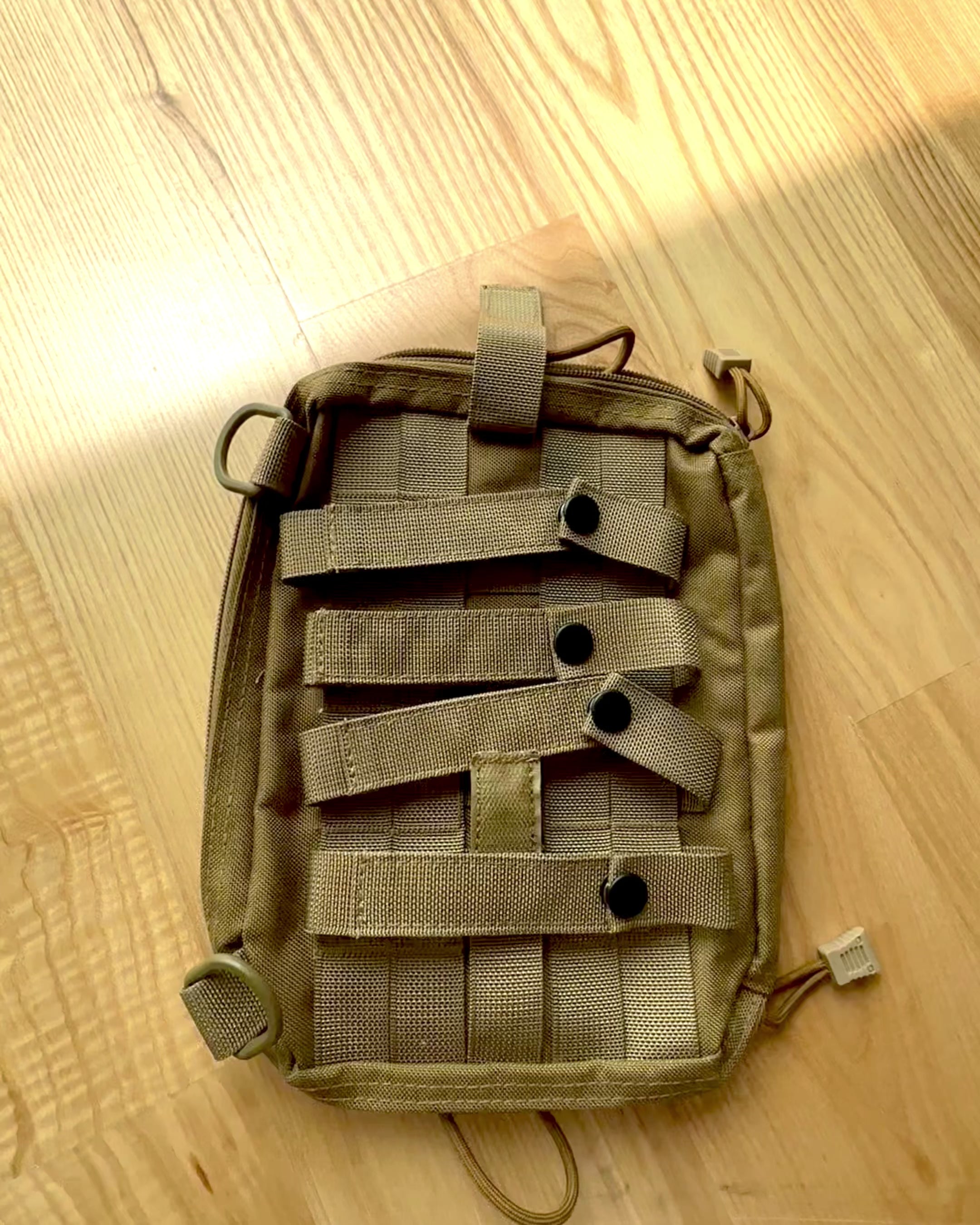 Taktisk reisemappe - MOLLE "Militaris" - 26 cm x 5,5 cm x 19 cm
