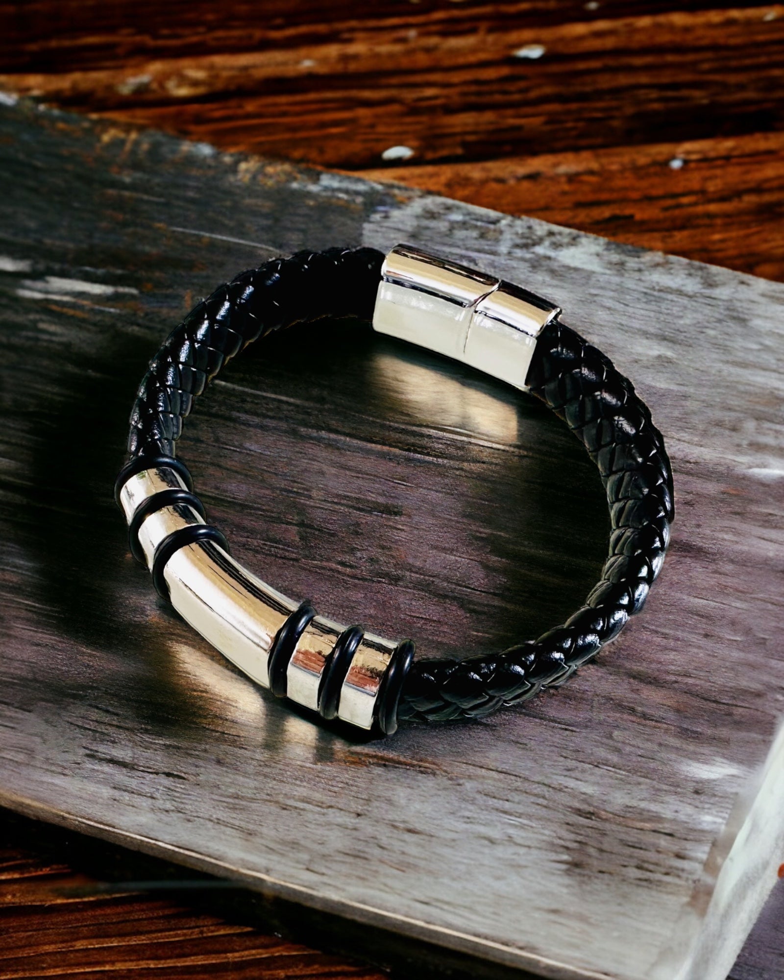 Moderne Hip Hop Armbånd for Menn med Tilpasset Gravering og Magnetisk Lås – Velg Stil med Sølv- eller Gullaksenter, 22cm PU Skinn