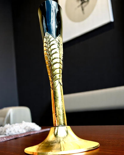 Glass "Håndverkets Ånd" av bøffelhorn og messing – håndlaget i India, 22 cm, mulighet for personlig gravering som gave