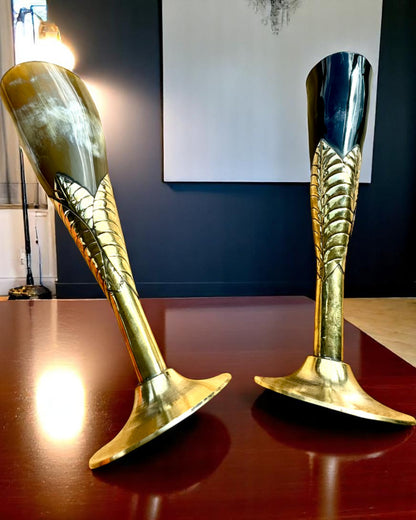 Glass "Håndverkets Ånd" av bøffelhorn og messing – håndlaget i India, 22 cm, mulighet for personlig gravering som gave