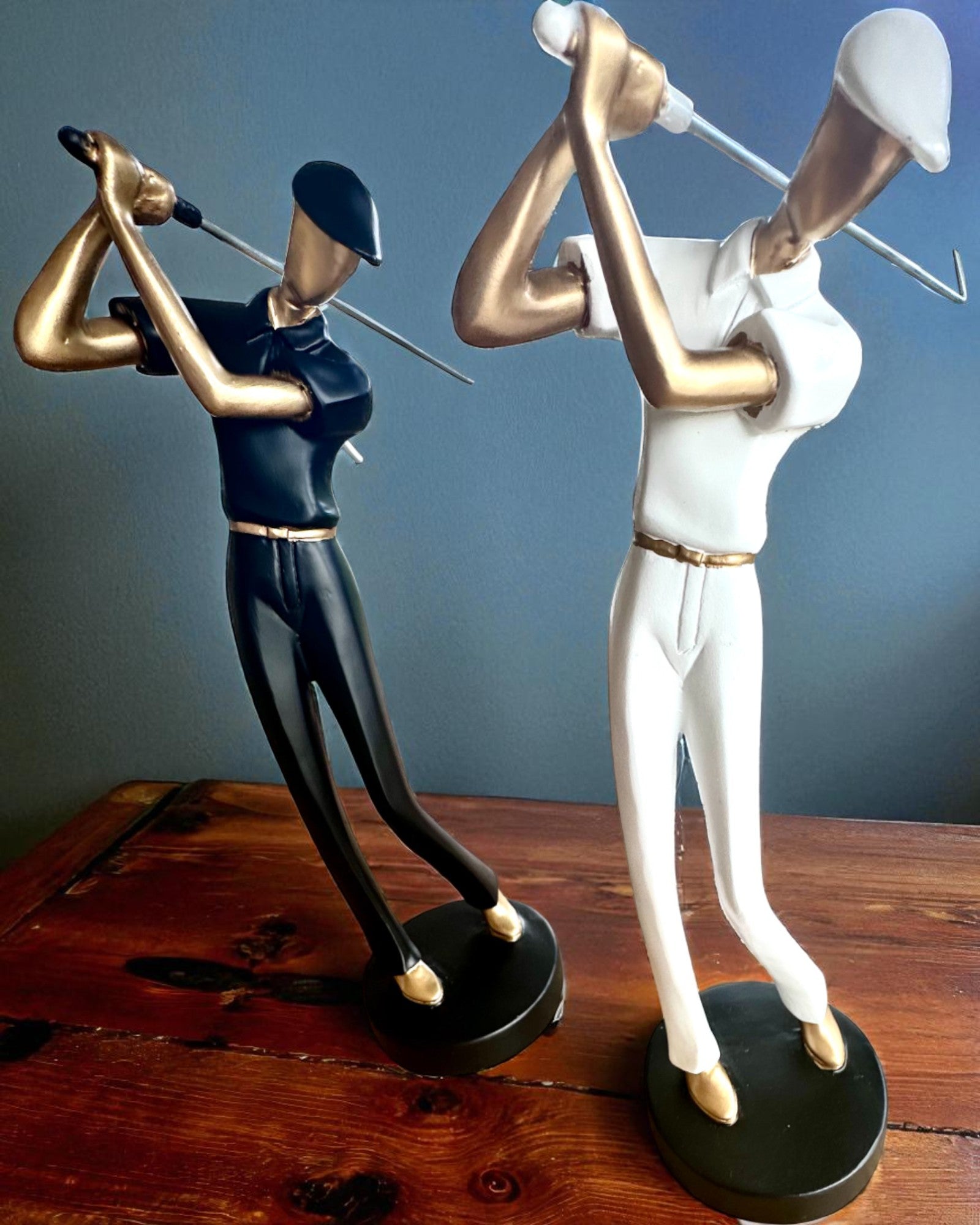 Golfspillerfigur "Swing Elegance", 24 cm høy, dekorativ med mulighet for gravering som gave
