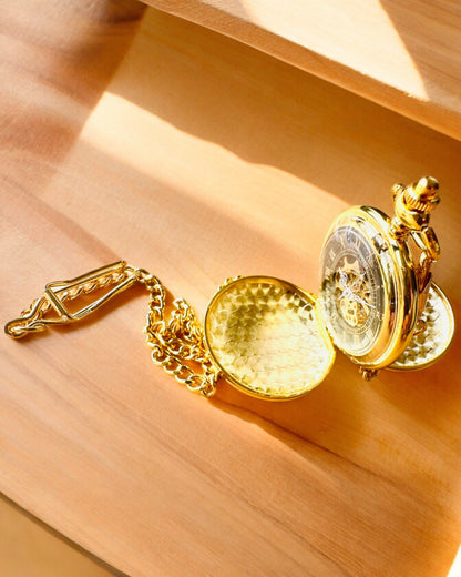 Grand Elegance Lommeur med Dobbelt Deksel, Manuell, Gullfarge, med gravering som gave