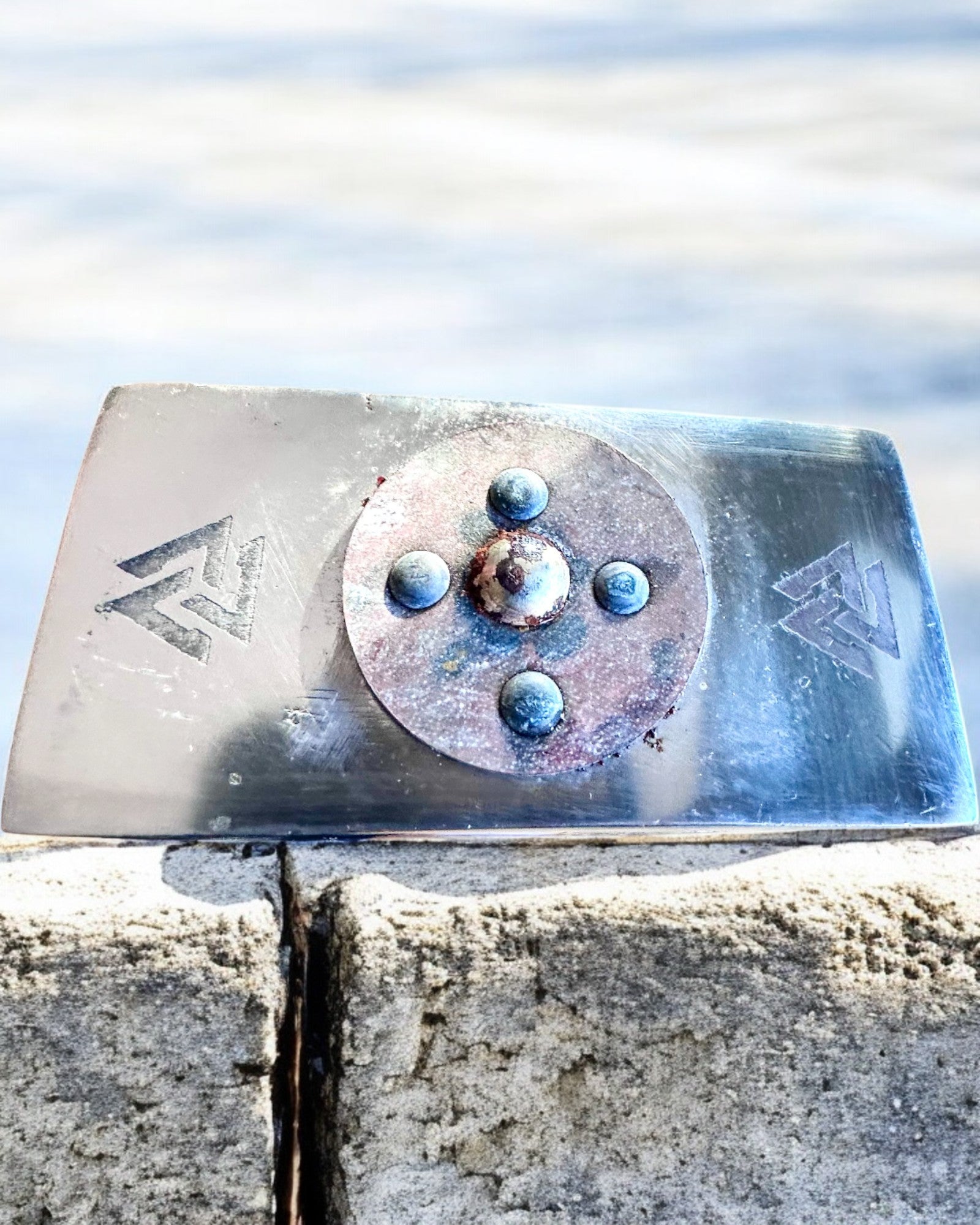 Skaldenes Mjølner-hammer – 33 cm, Håndsmidd Vikinghammer med Graveringsmulighet